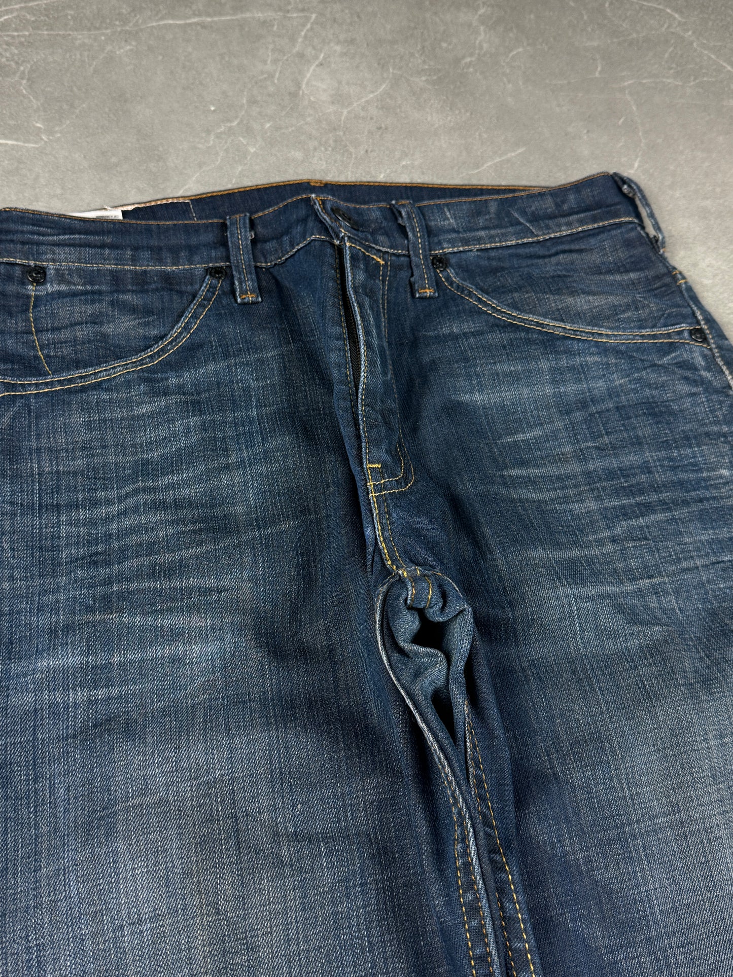Levis Washed Jeans (M)