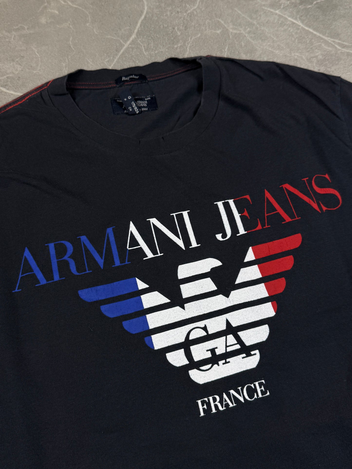Armani T-Shirt (M-L)