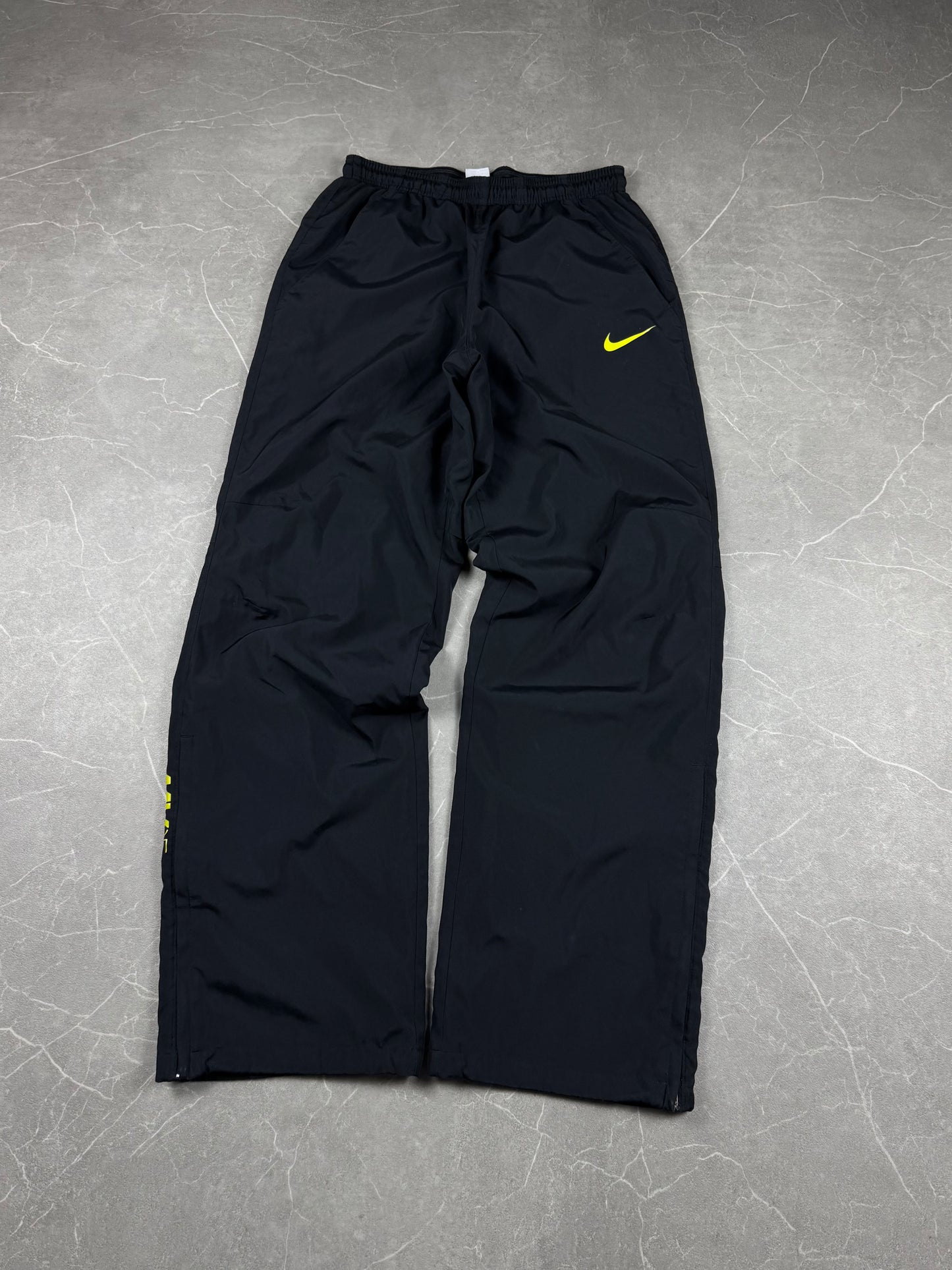 Nike Trackpants (M-L)