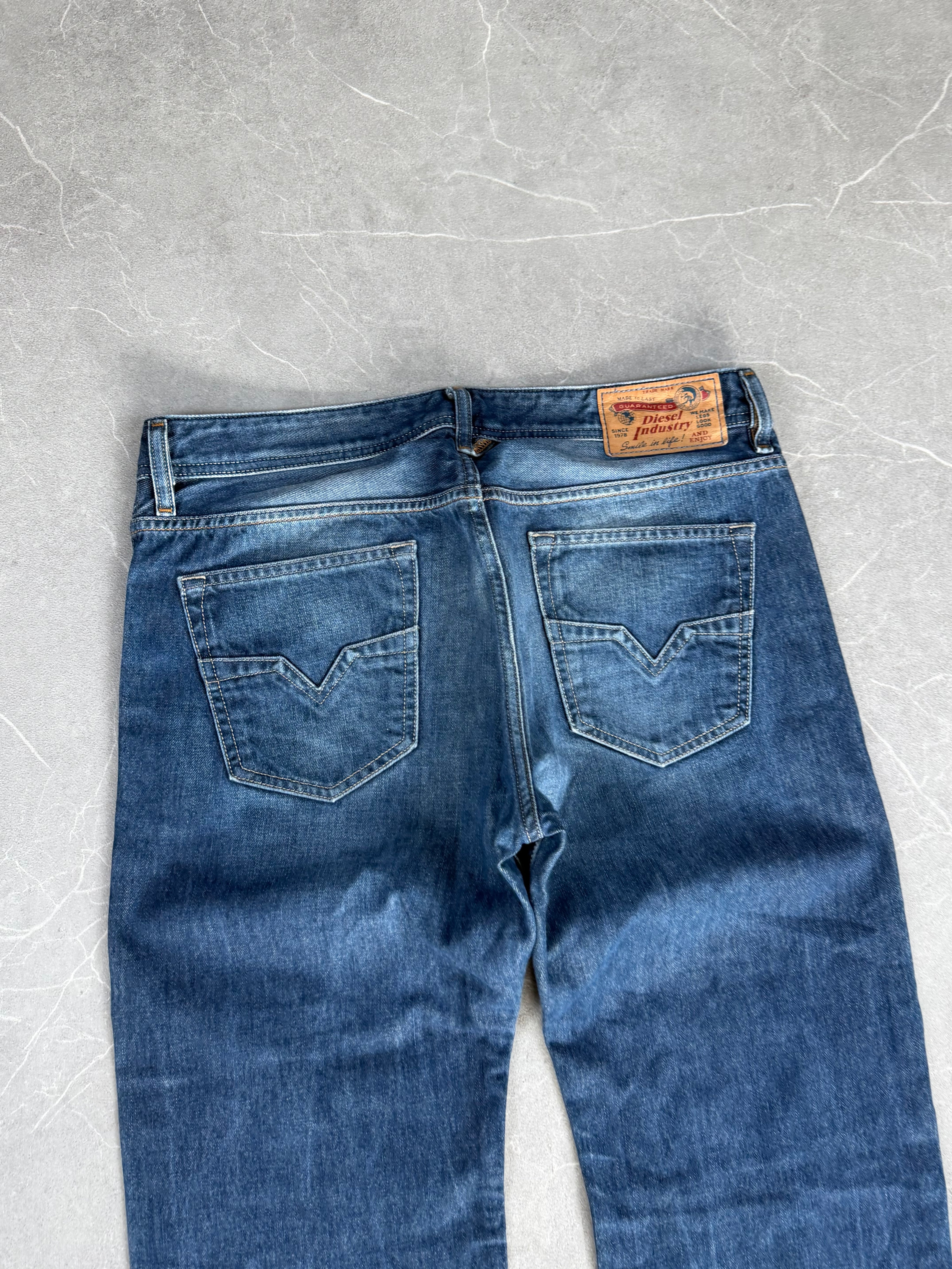 Diesel vintage Straight Jeans (S-M)