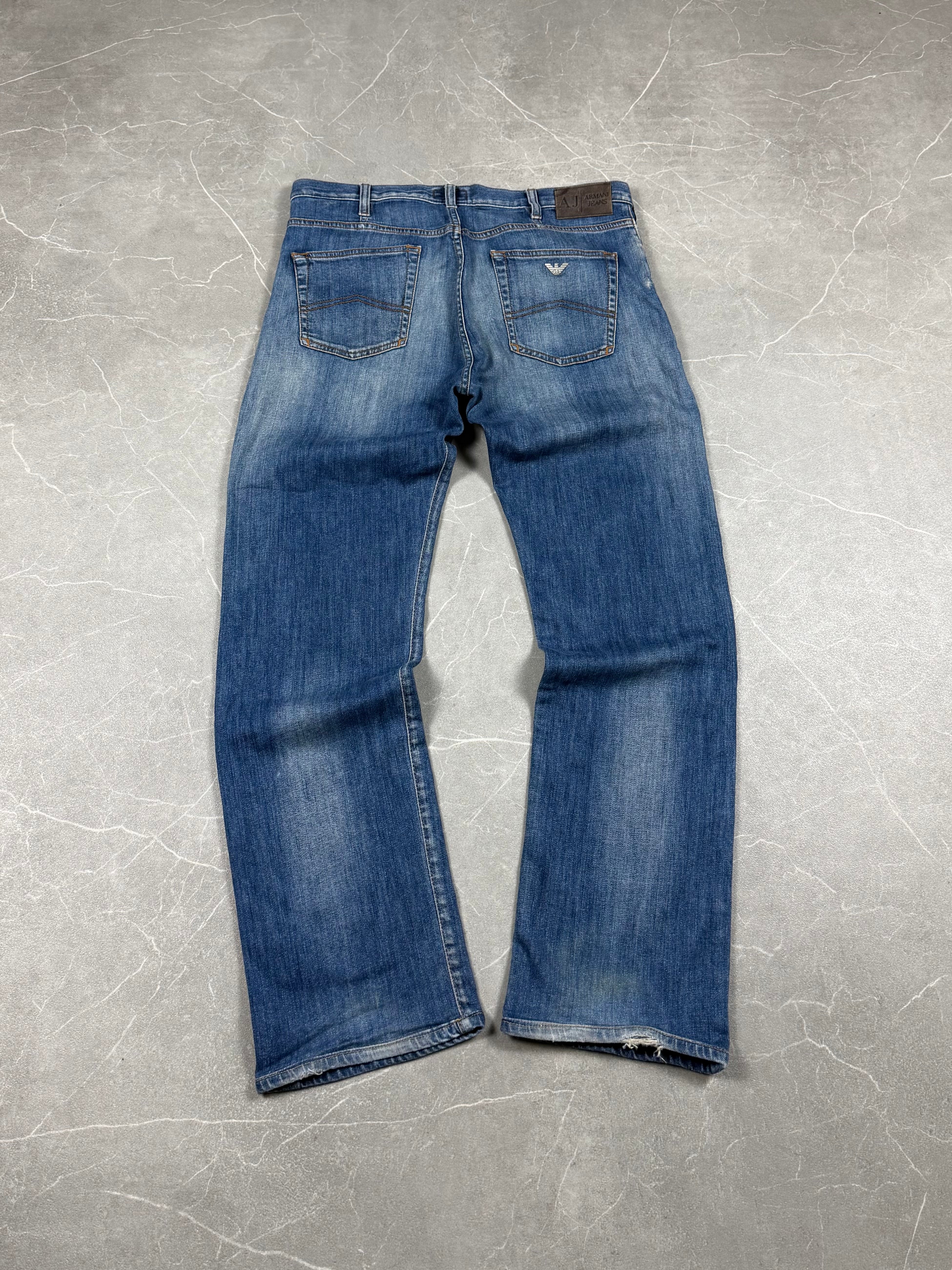 Armani straight-fit jeans (S)