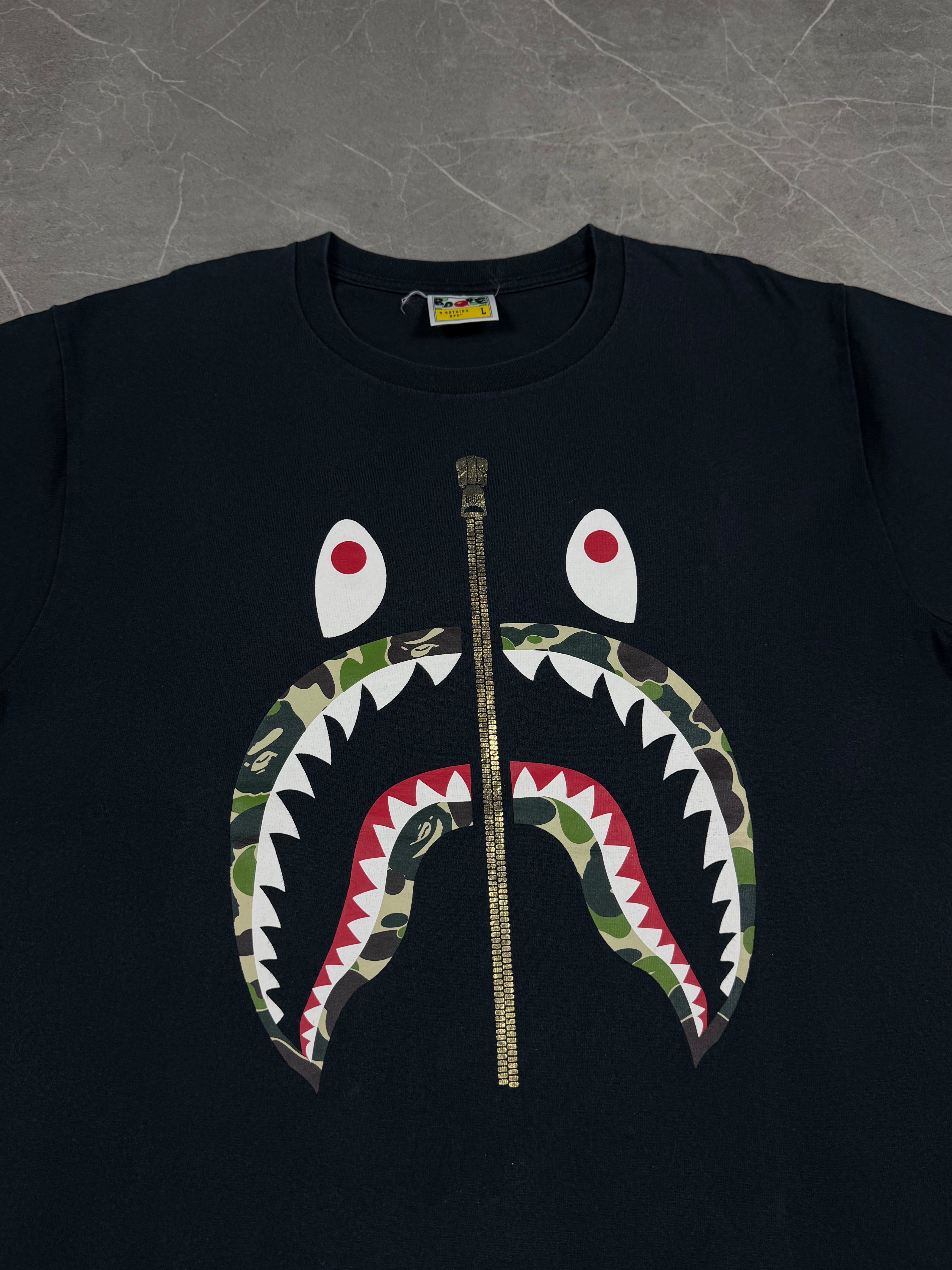 Bape camo Shark Tee (L)