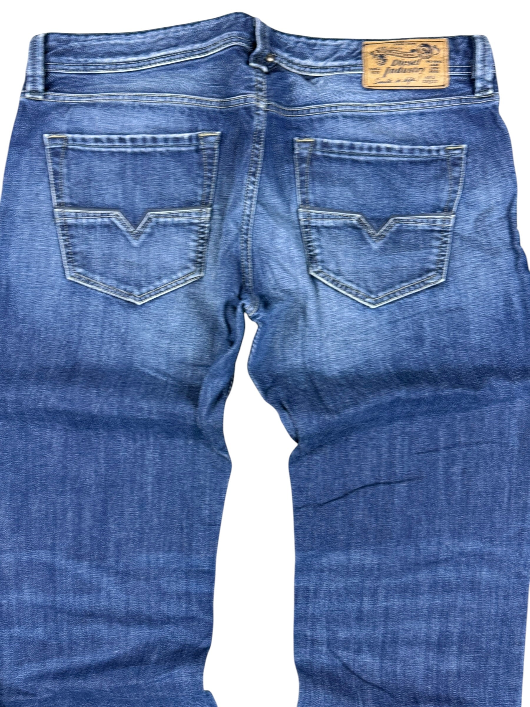 Diesel Straight Fit Jeans (M)
