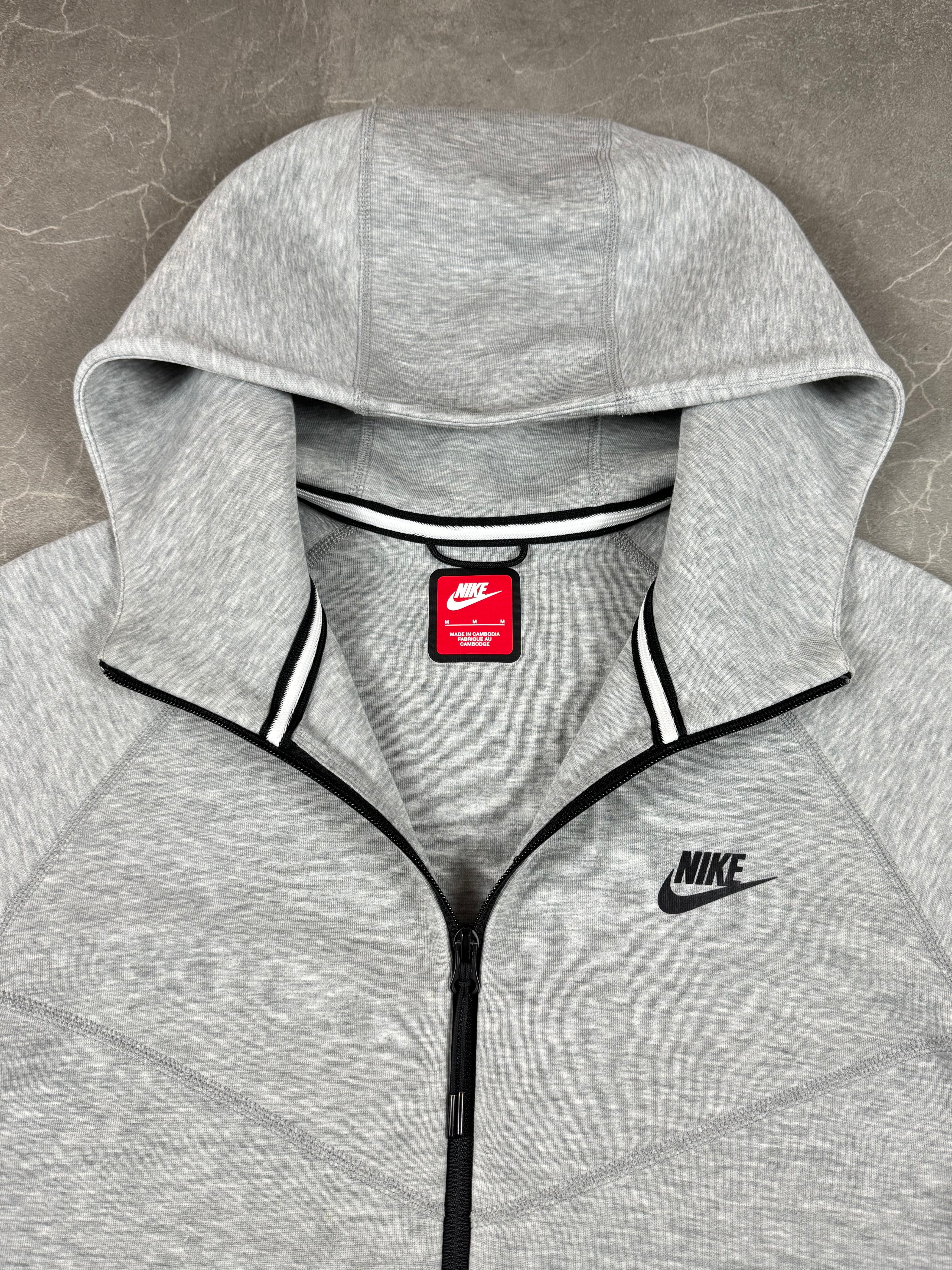 Nike Tech (M)