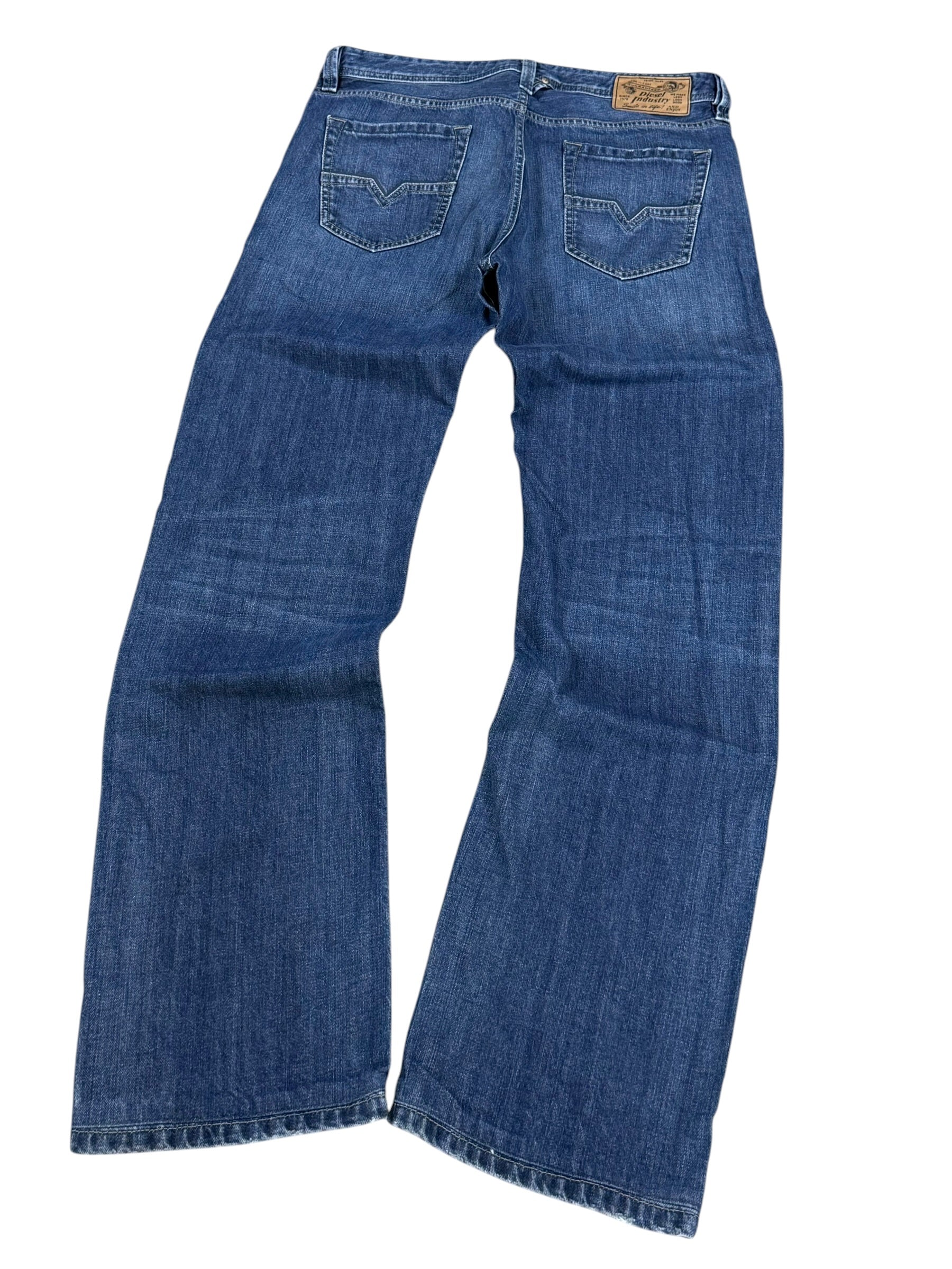 Diesel Straight-Fit Jeans (S-M)