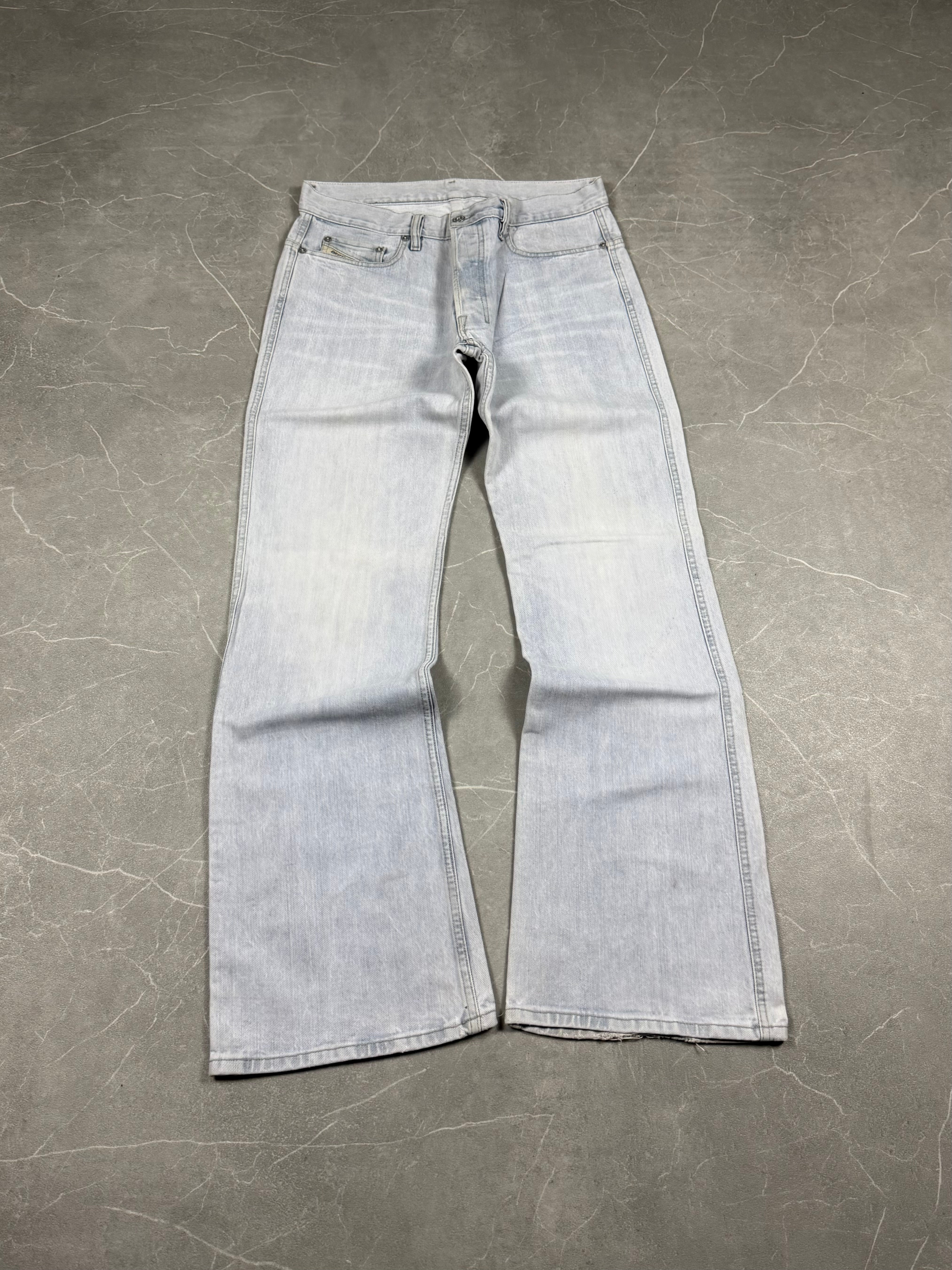 Diesel Bootcut Jeans (M-L)