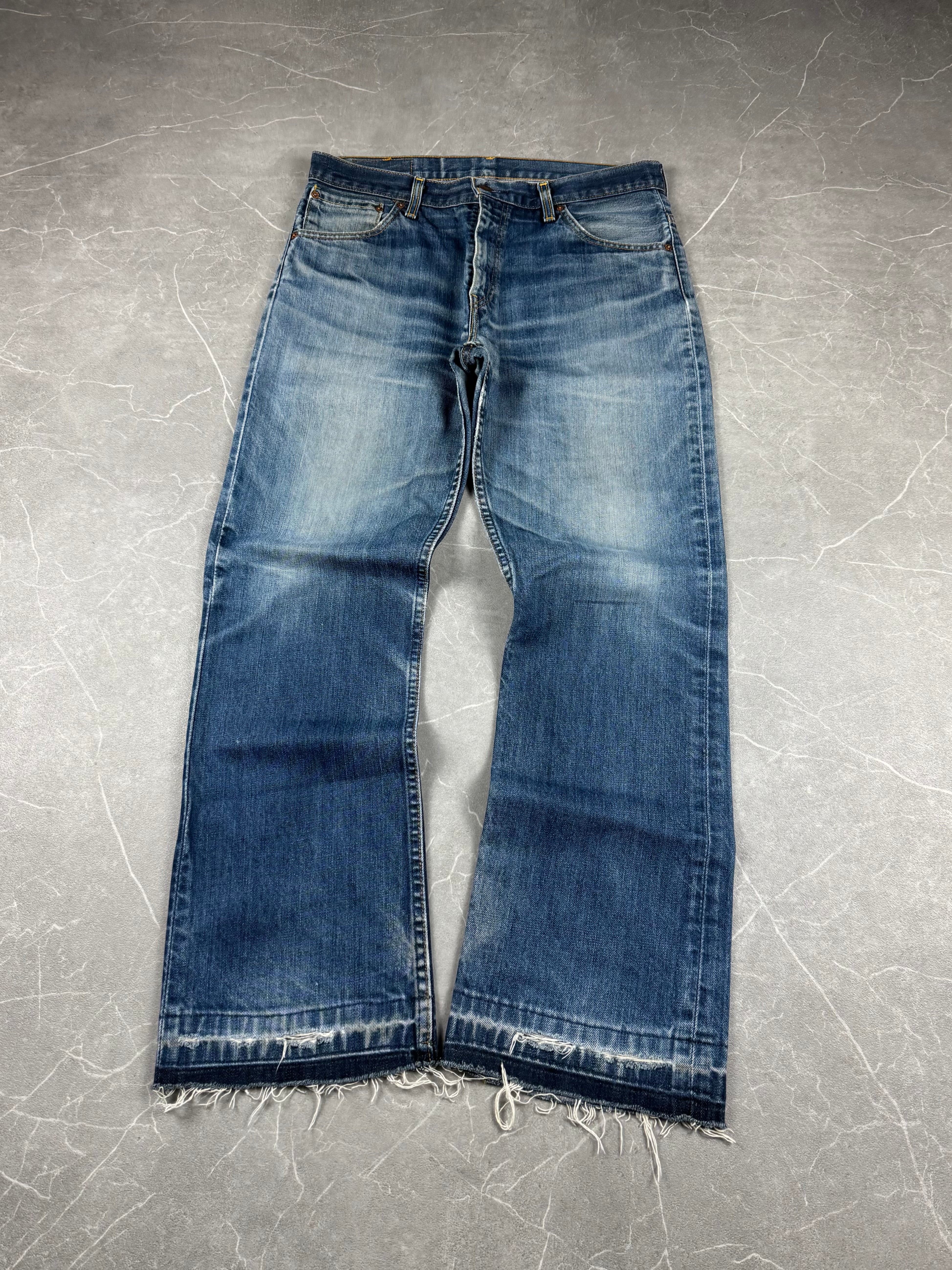 Levi's washed jeans (M)