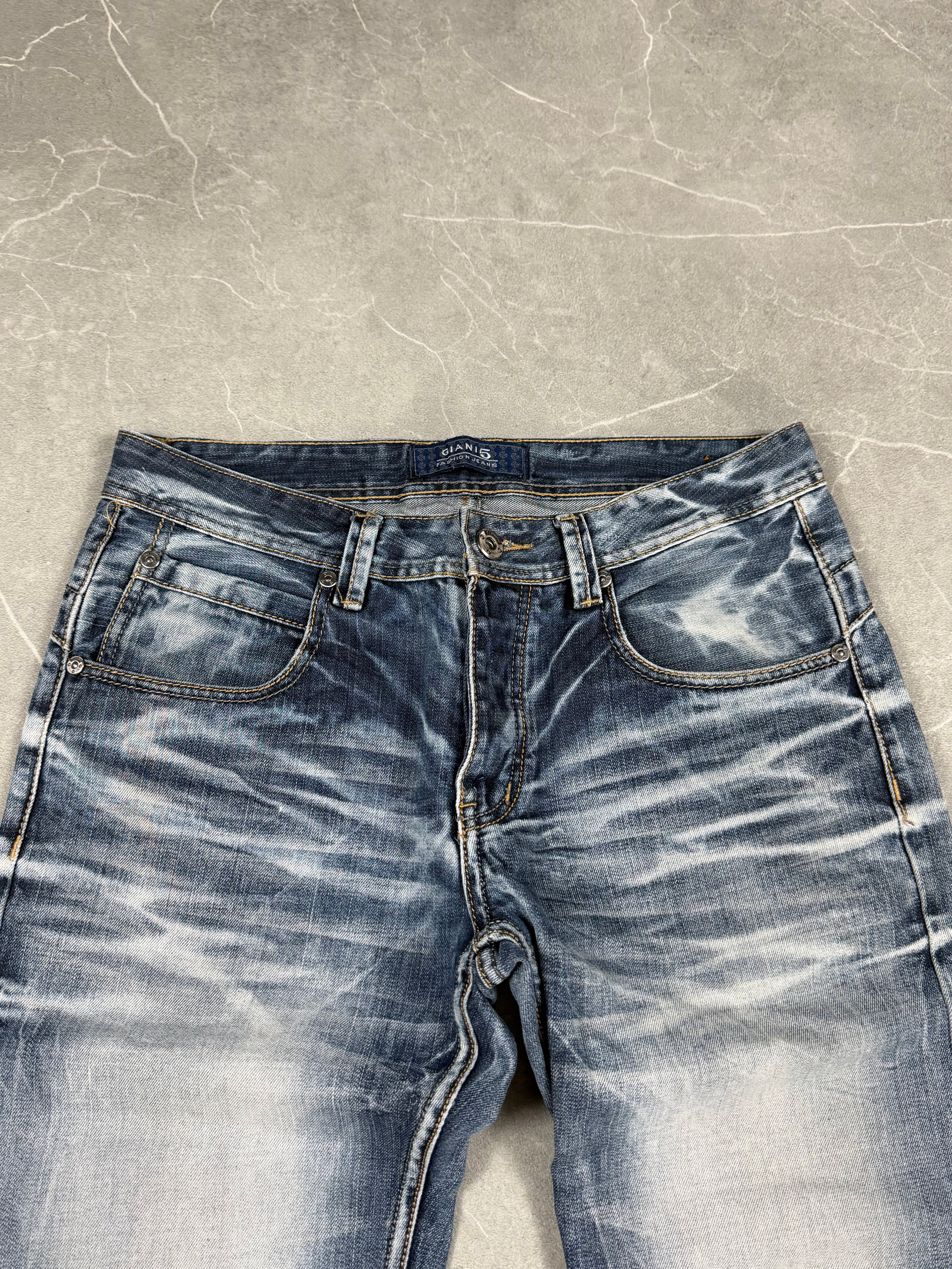 Viral Ultra Washed Jeans (S-M)