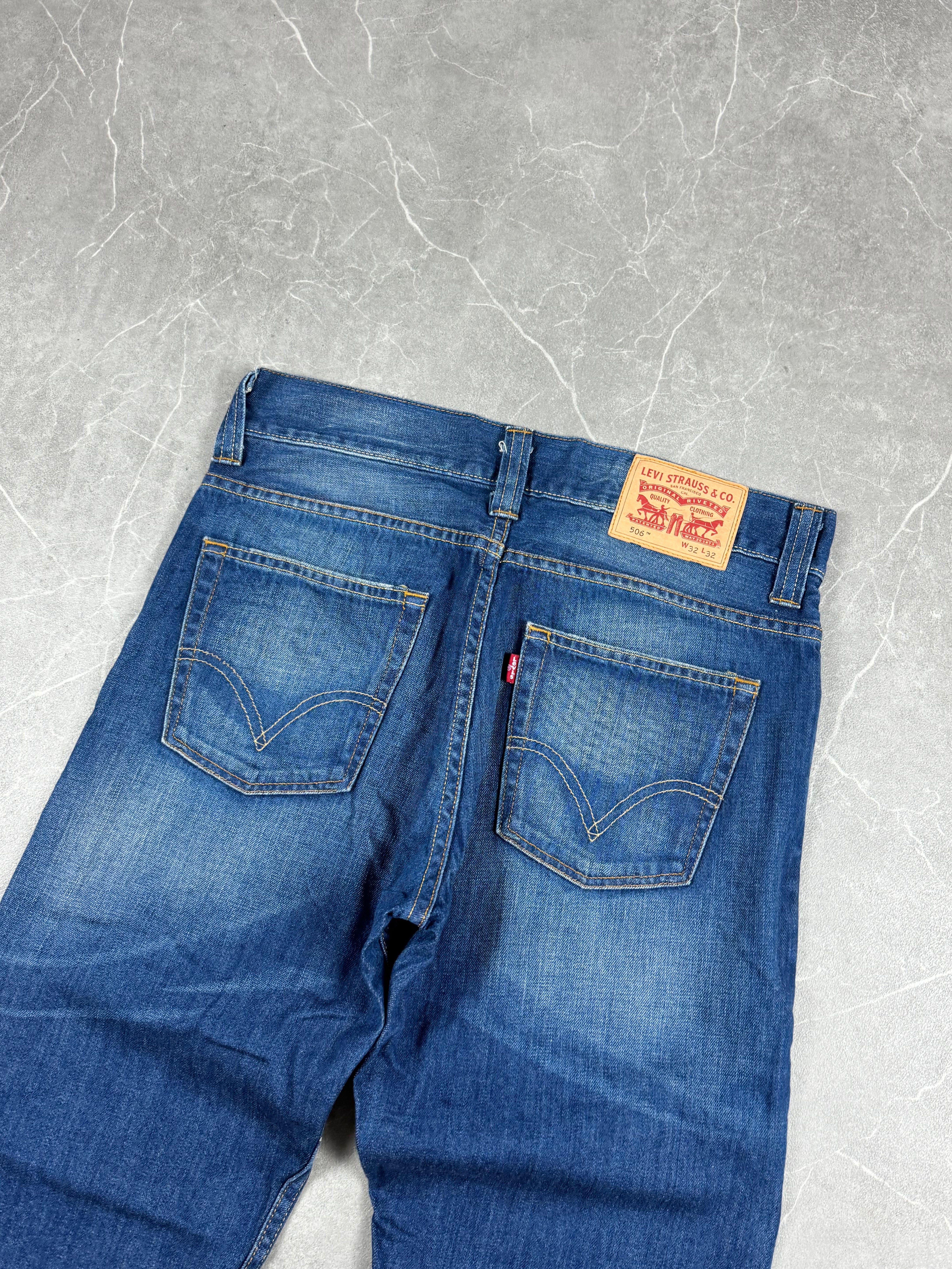 Levi's Straight Jeans (M)