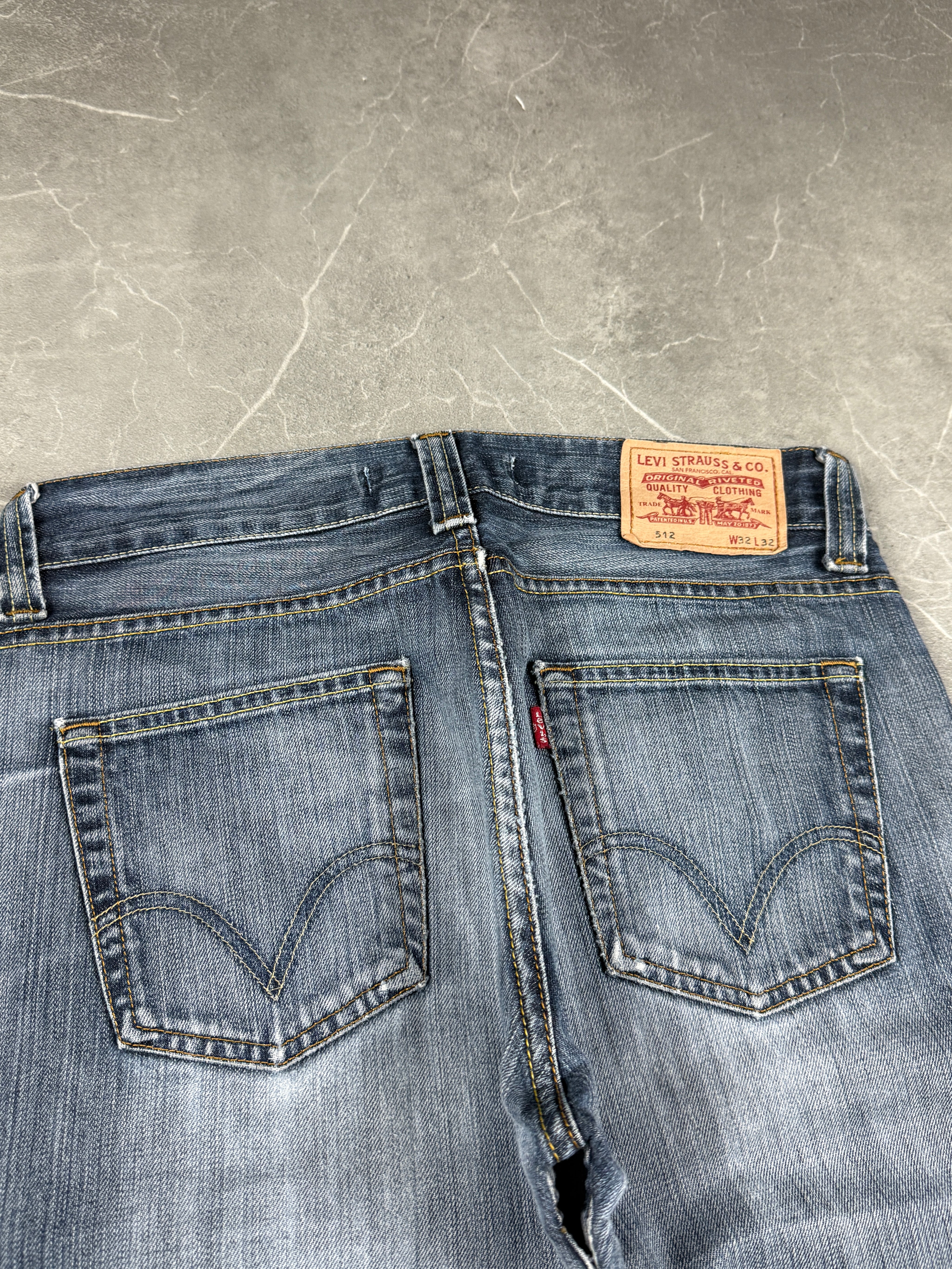 Levis washed Bootcut Jeans (S-M)