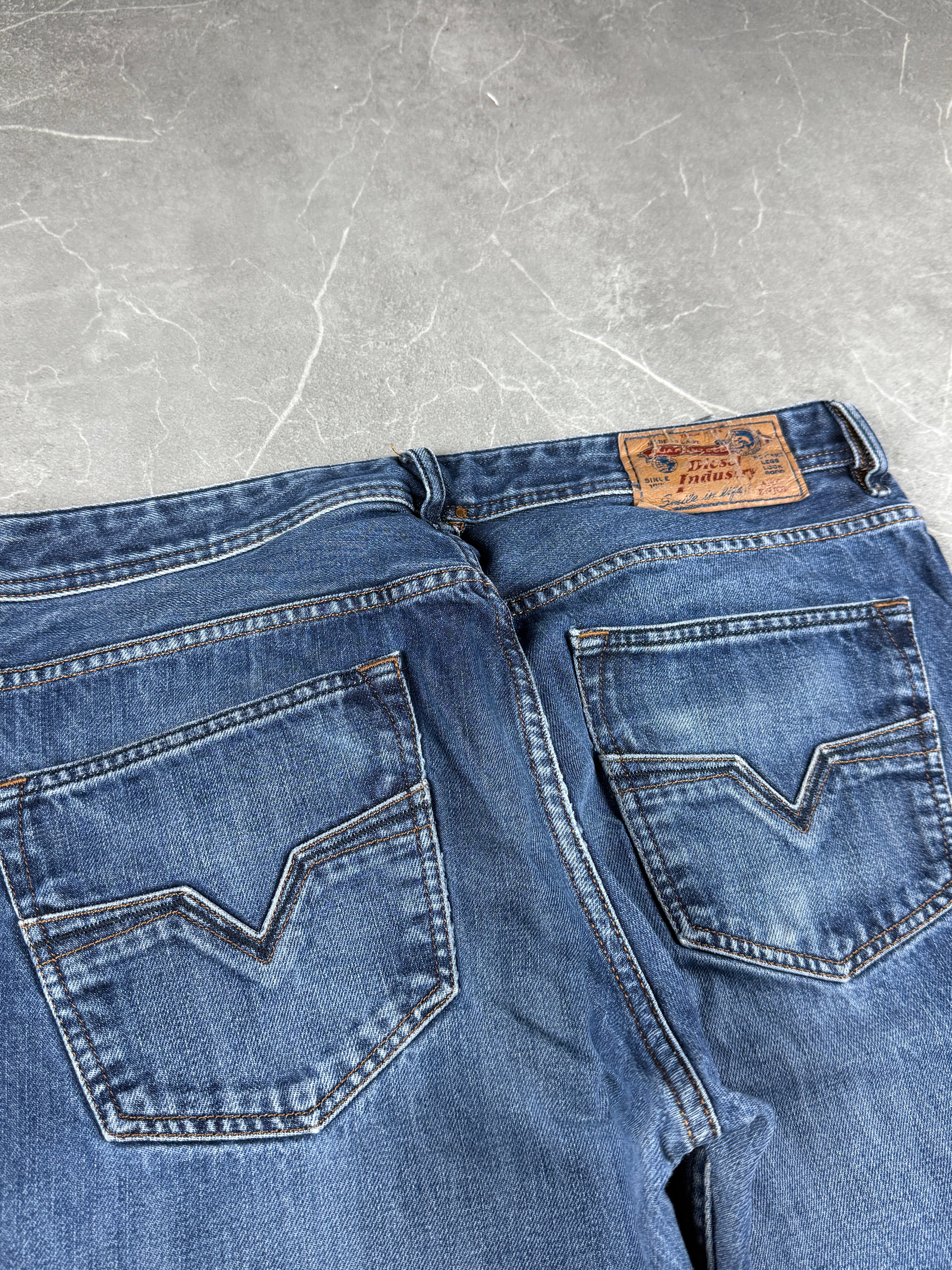 Diesel washed jeans (M)