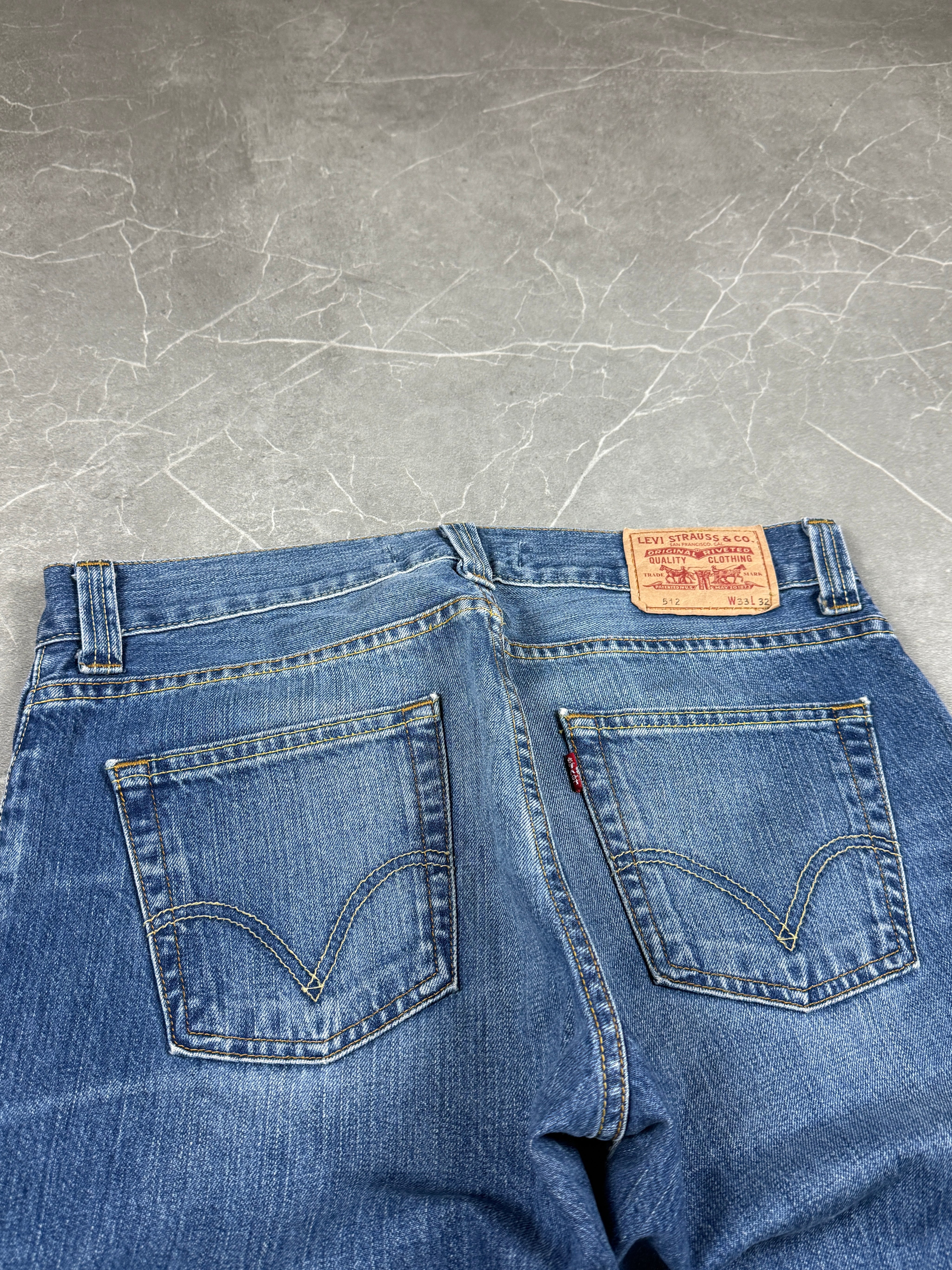 Levis Bootcut Jeans (M-L)