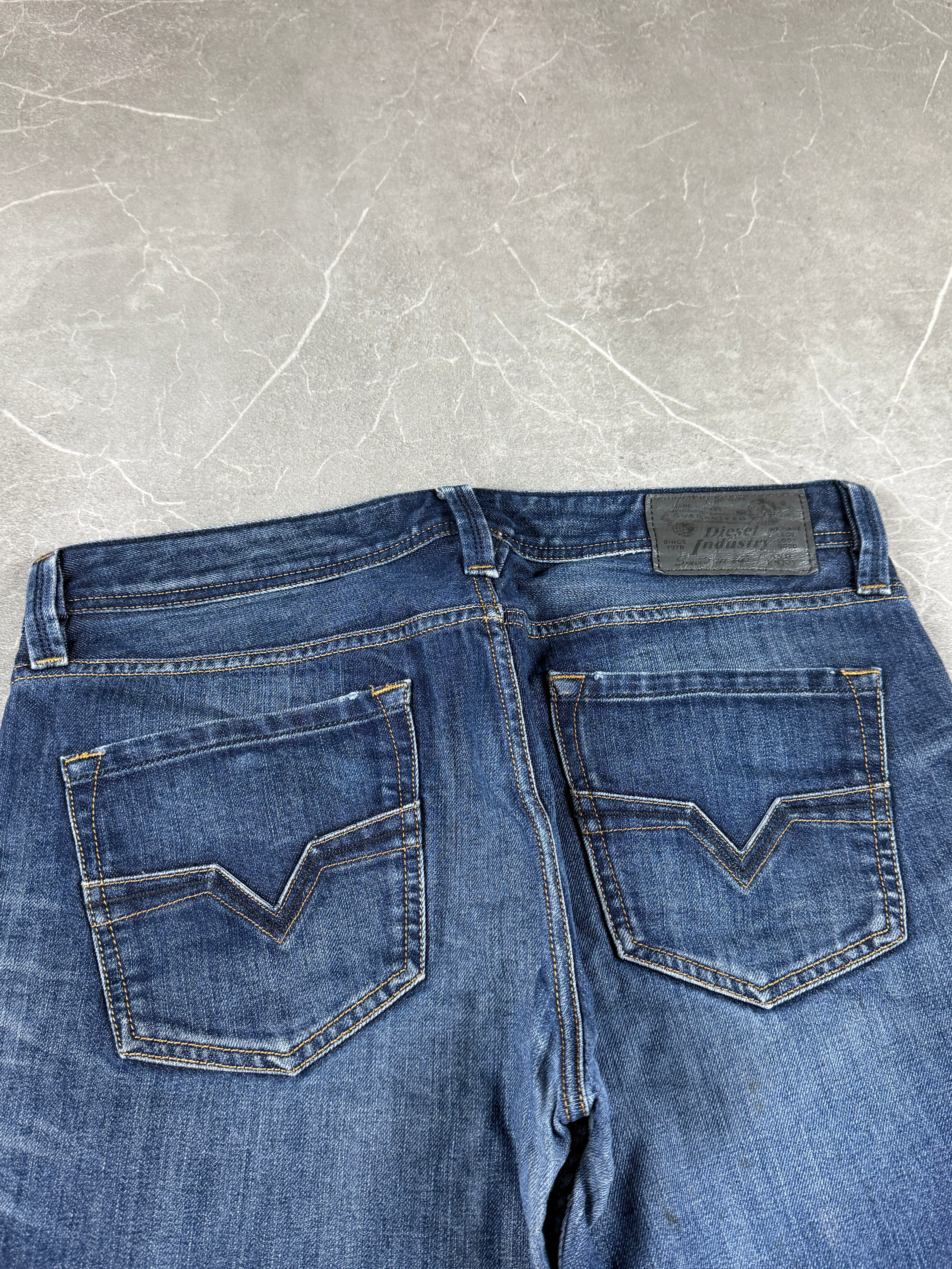 Diesel washed jeans (M)