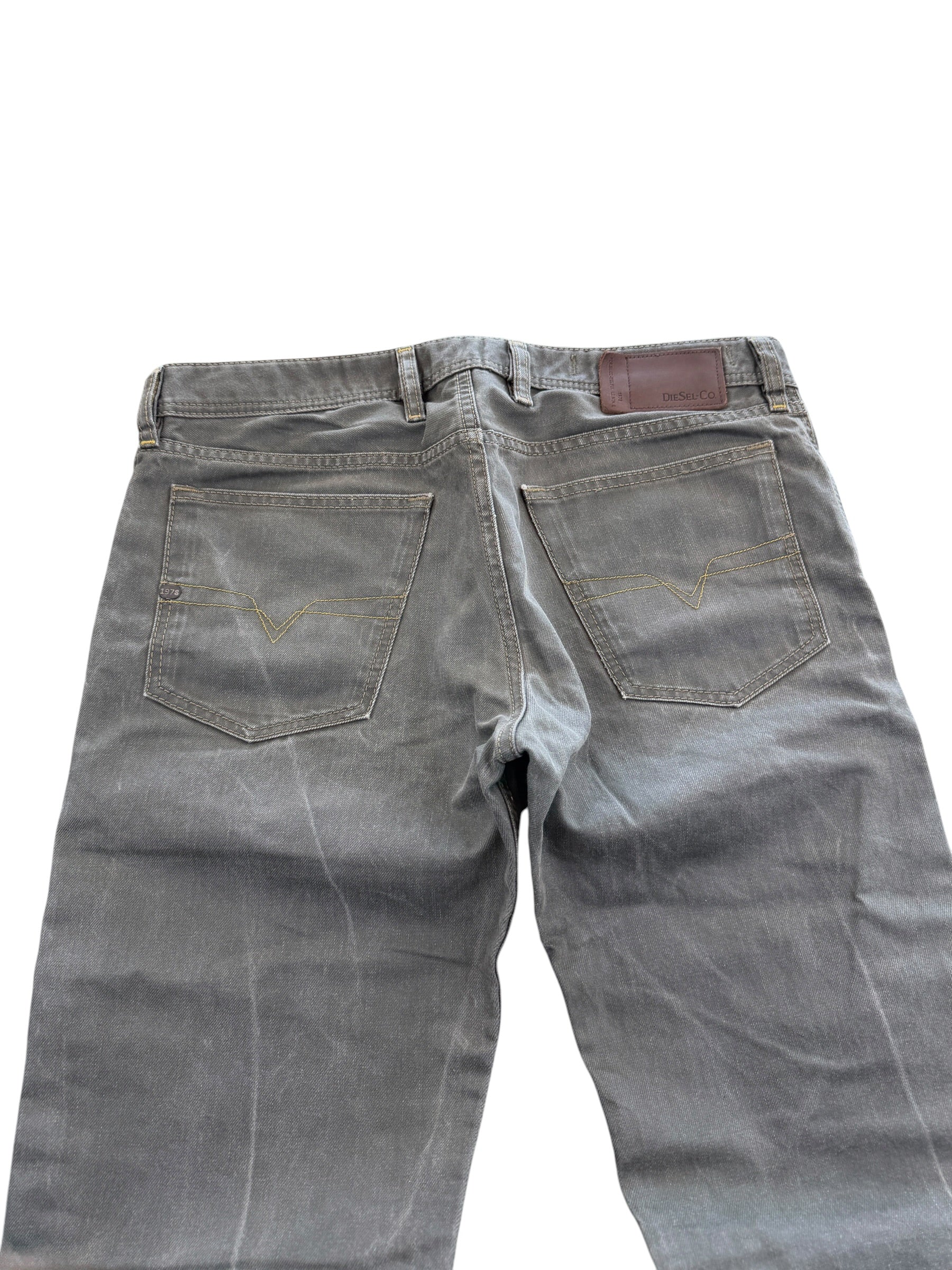 Diesel vintage washed Straight Jeans (M)