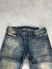 These sandwashed bootcut jeans (S)