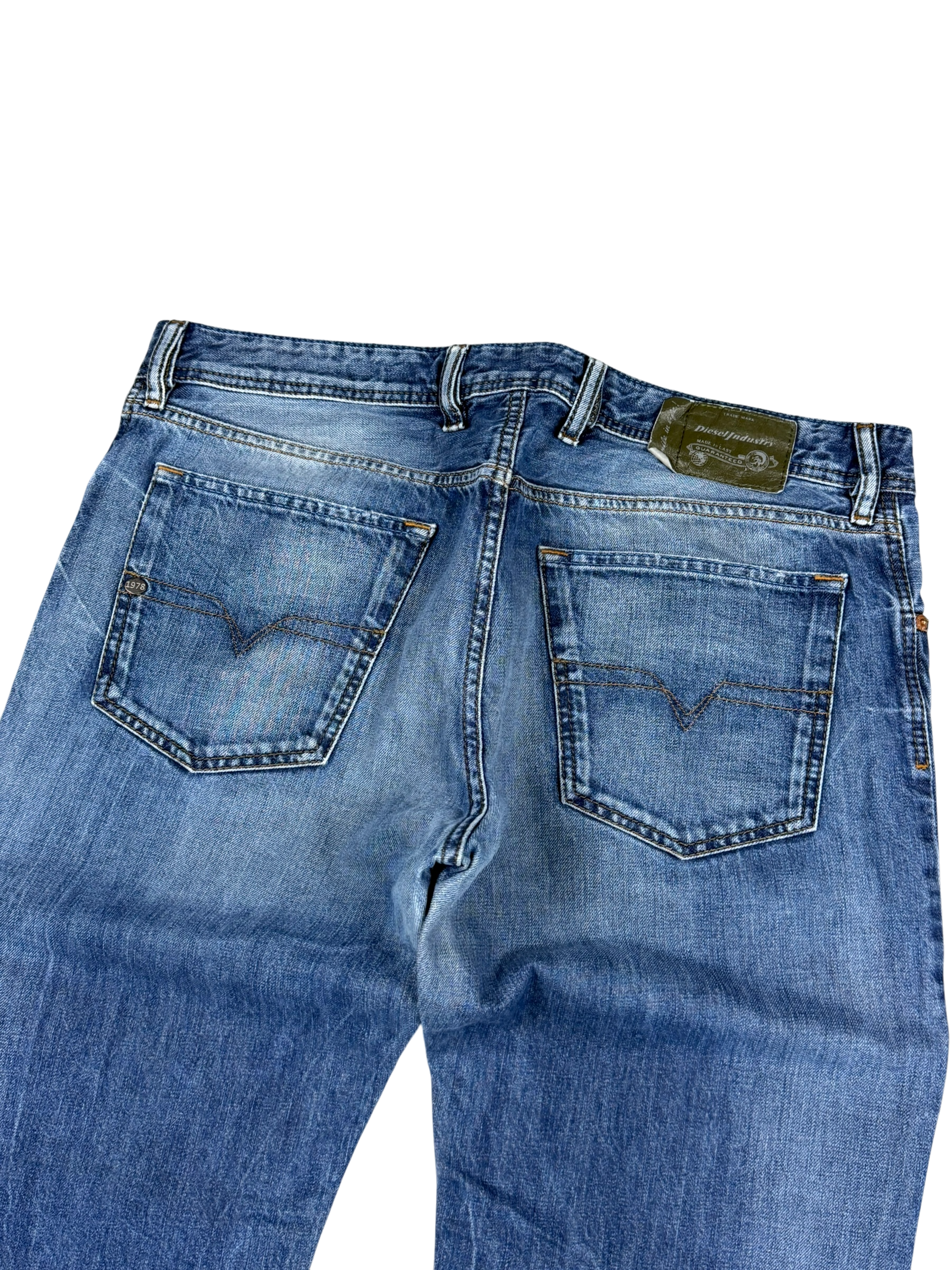 Diesel Straight-Fit Jeans (M)