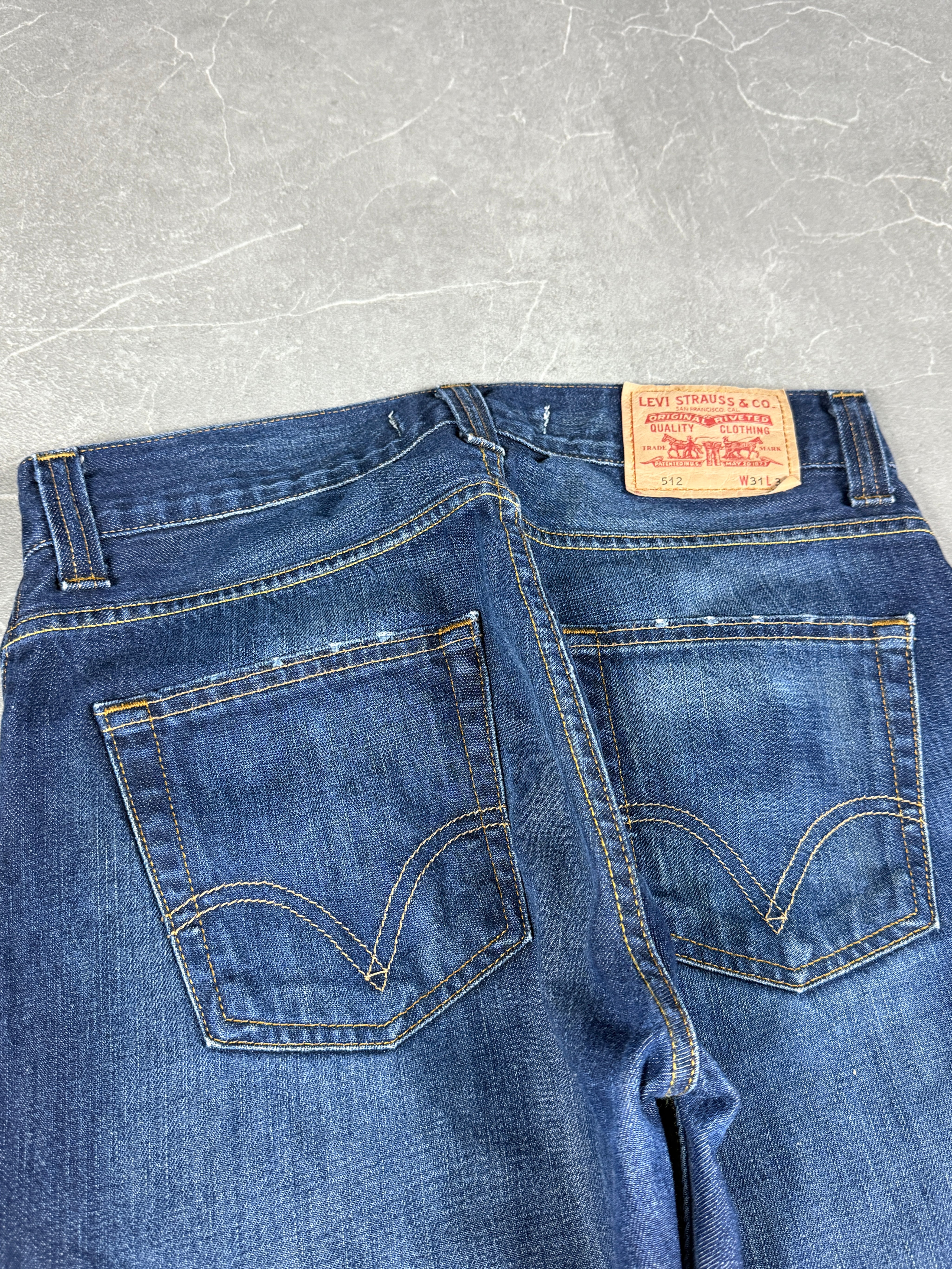 Levis Bootcut Jeans (M)