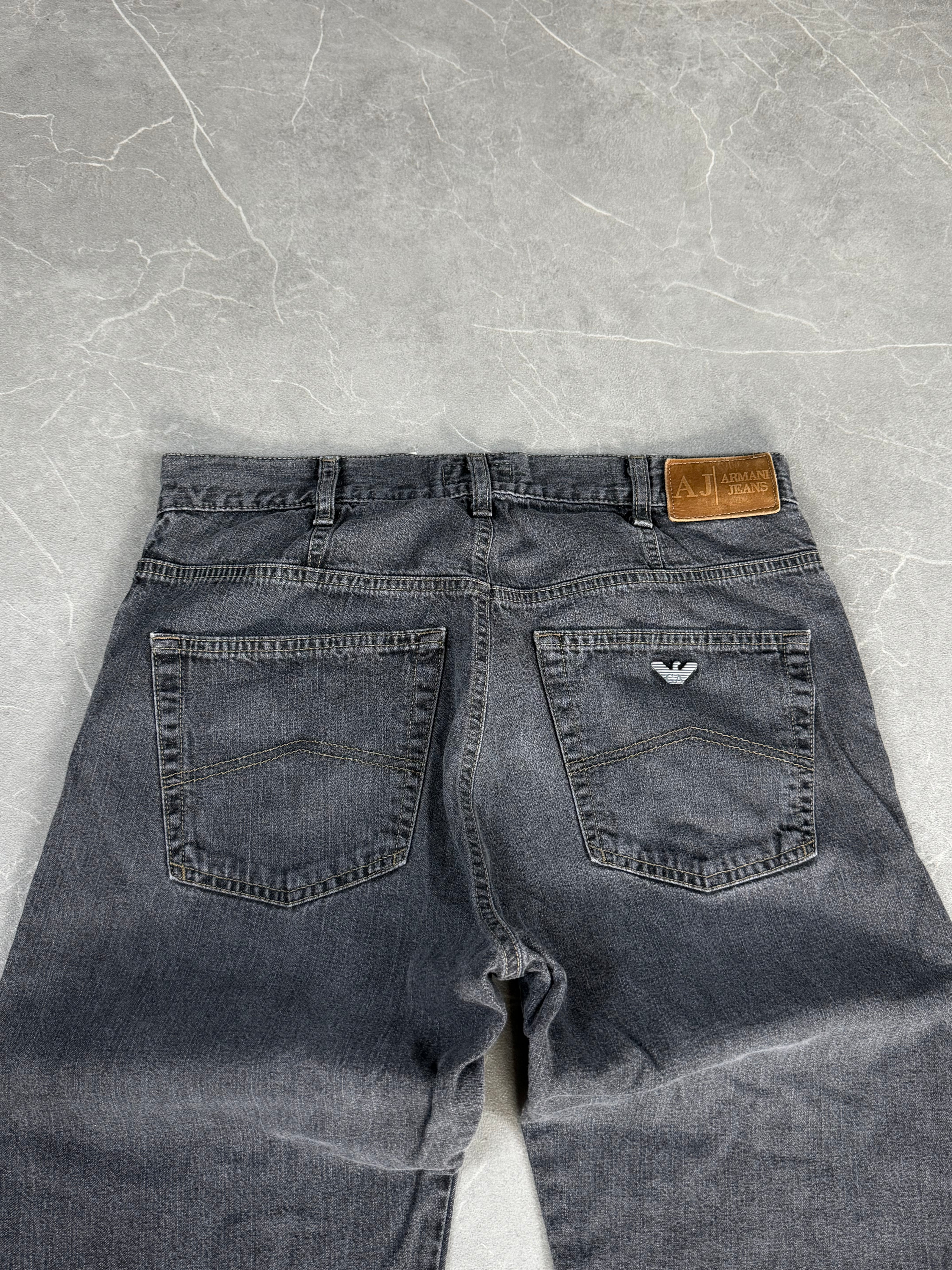 Armani Straight Fit Jeans (M-L)