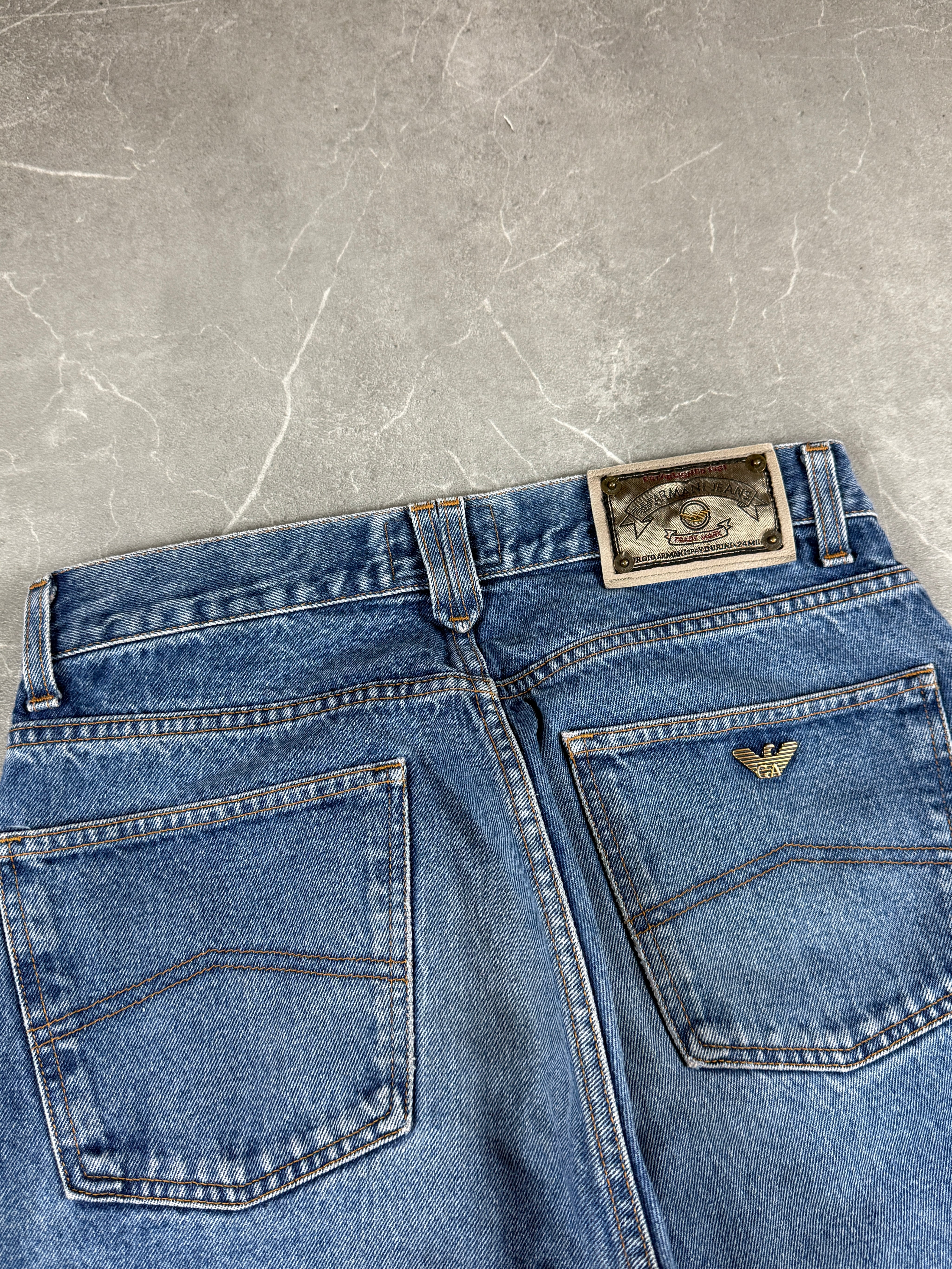 Armani Jeans (L)