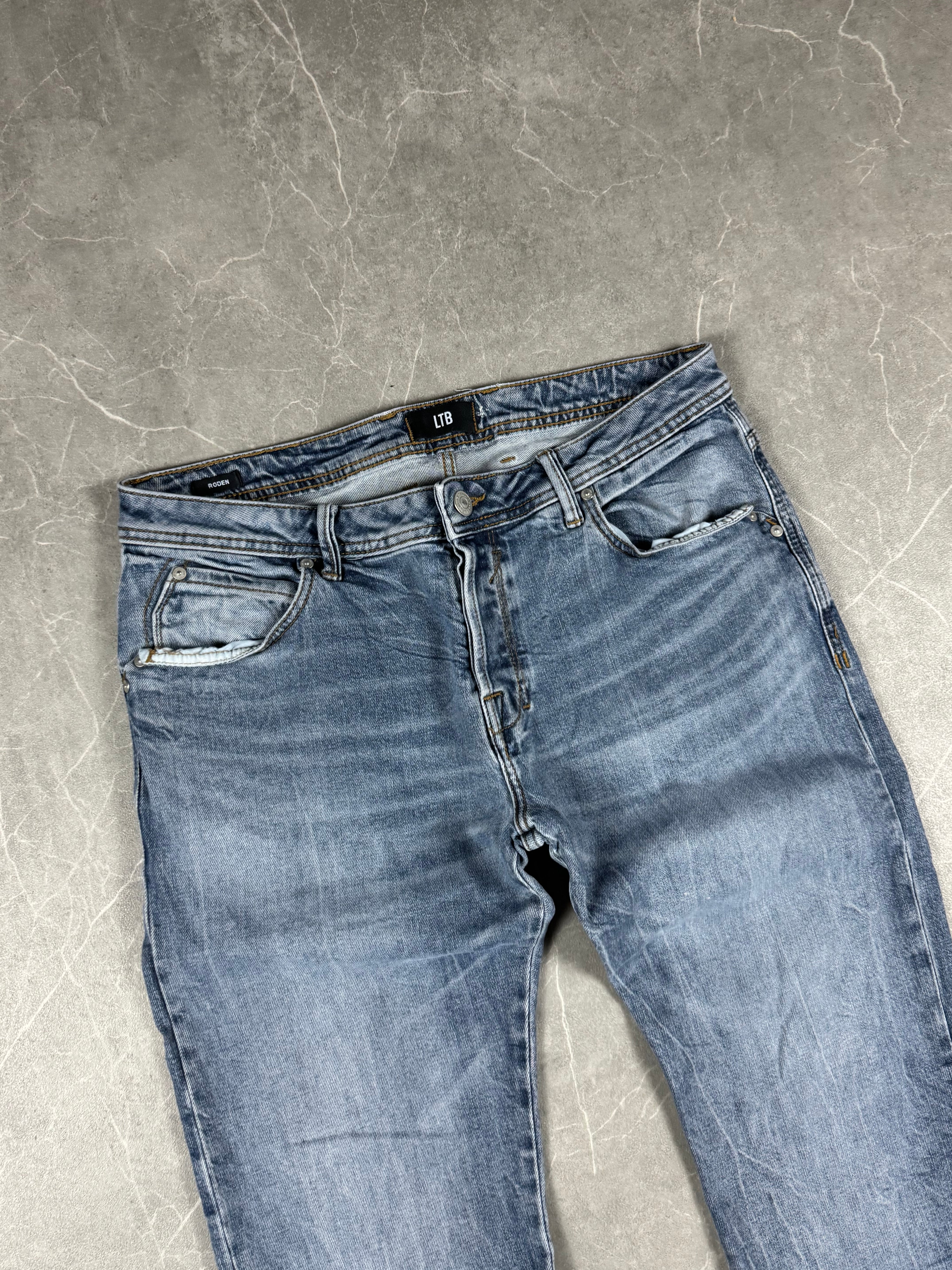 Vintage washed/Bootcut Jeans (S)