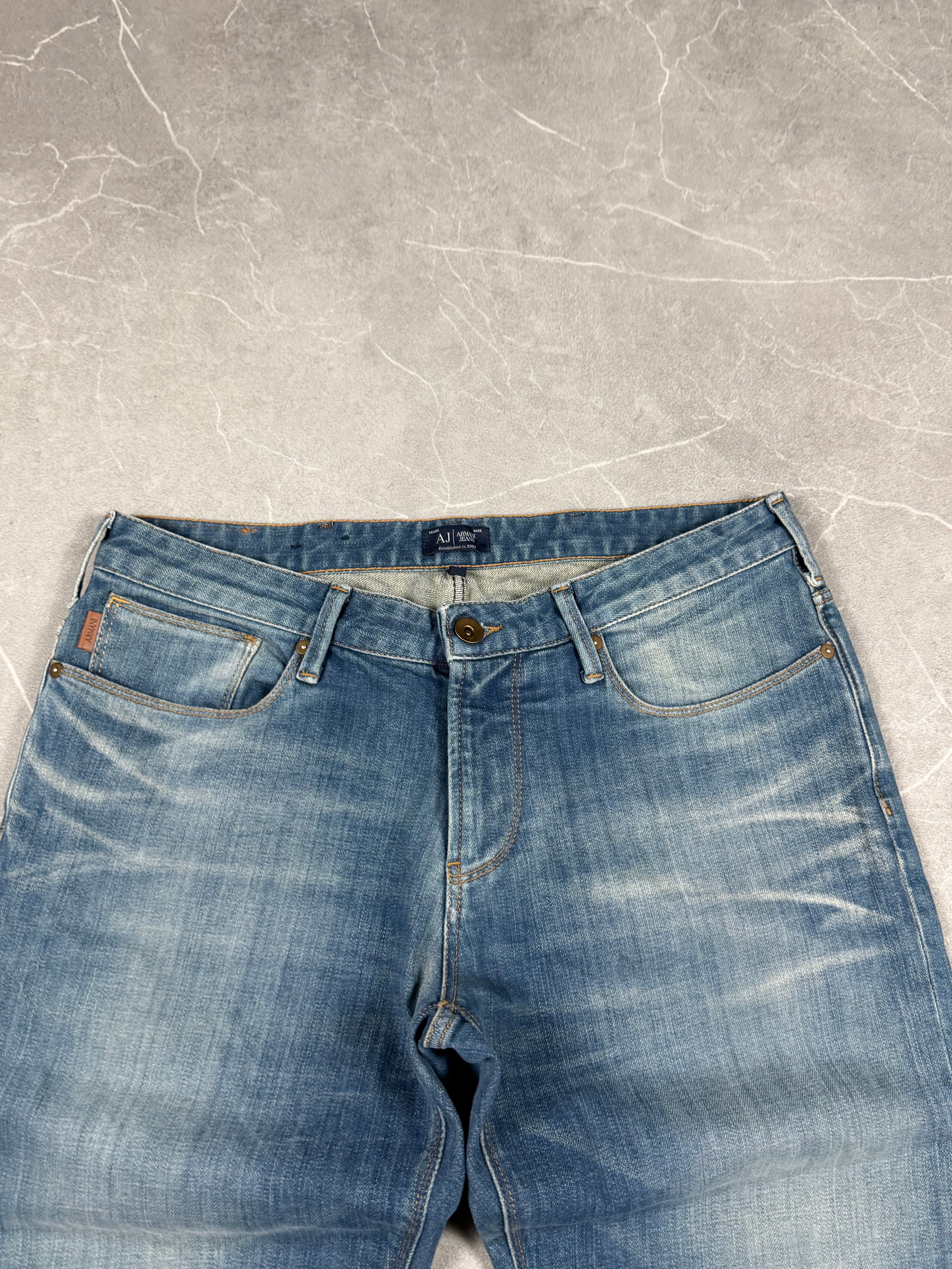 Armani Straight fit Jeans (S)