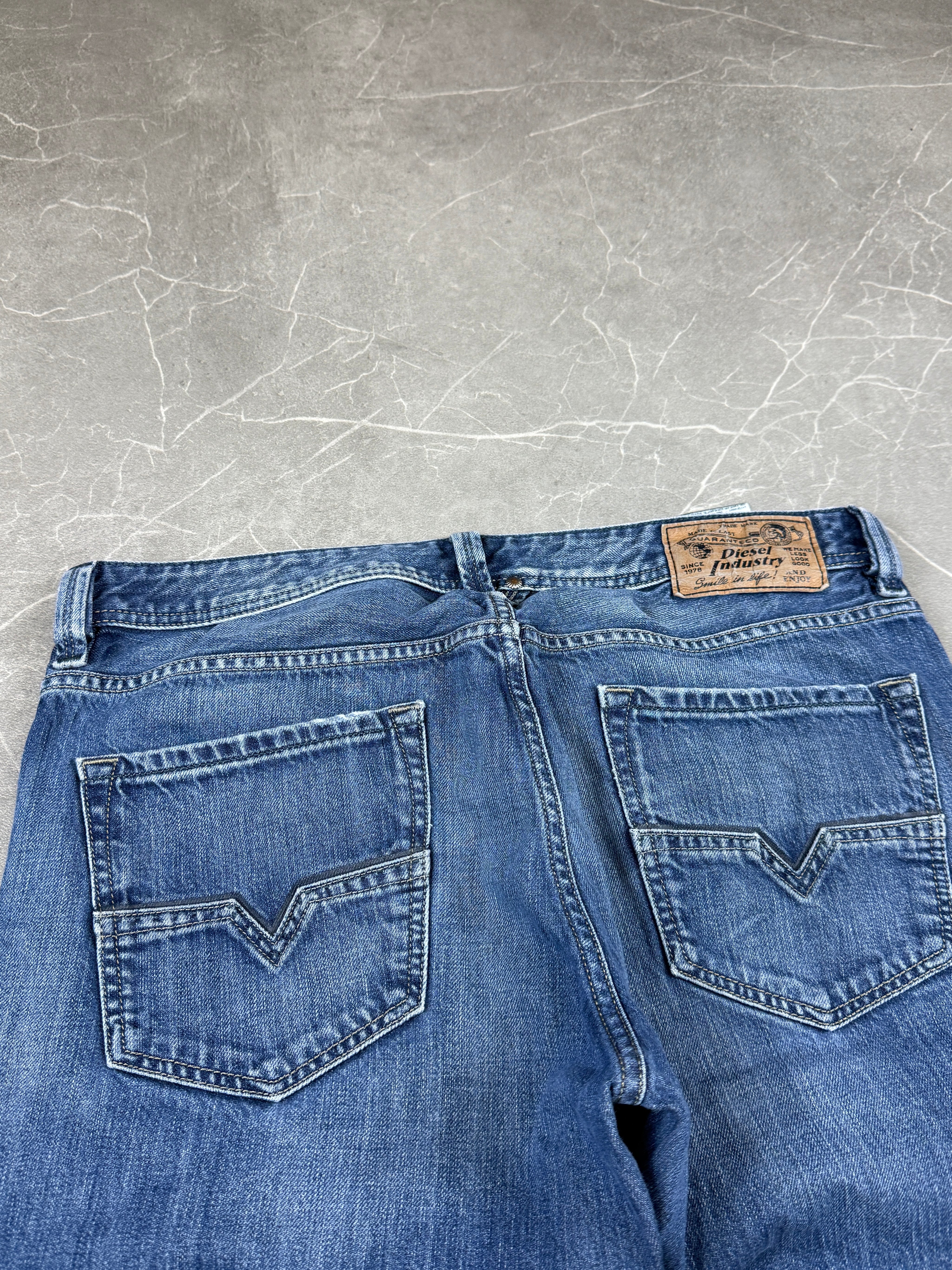 Diesel washed Jeans (M-L)