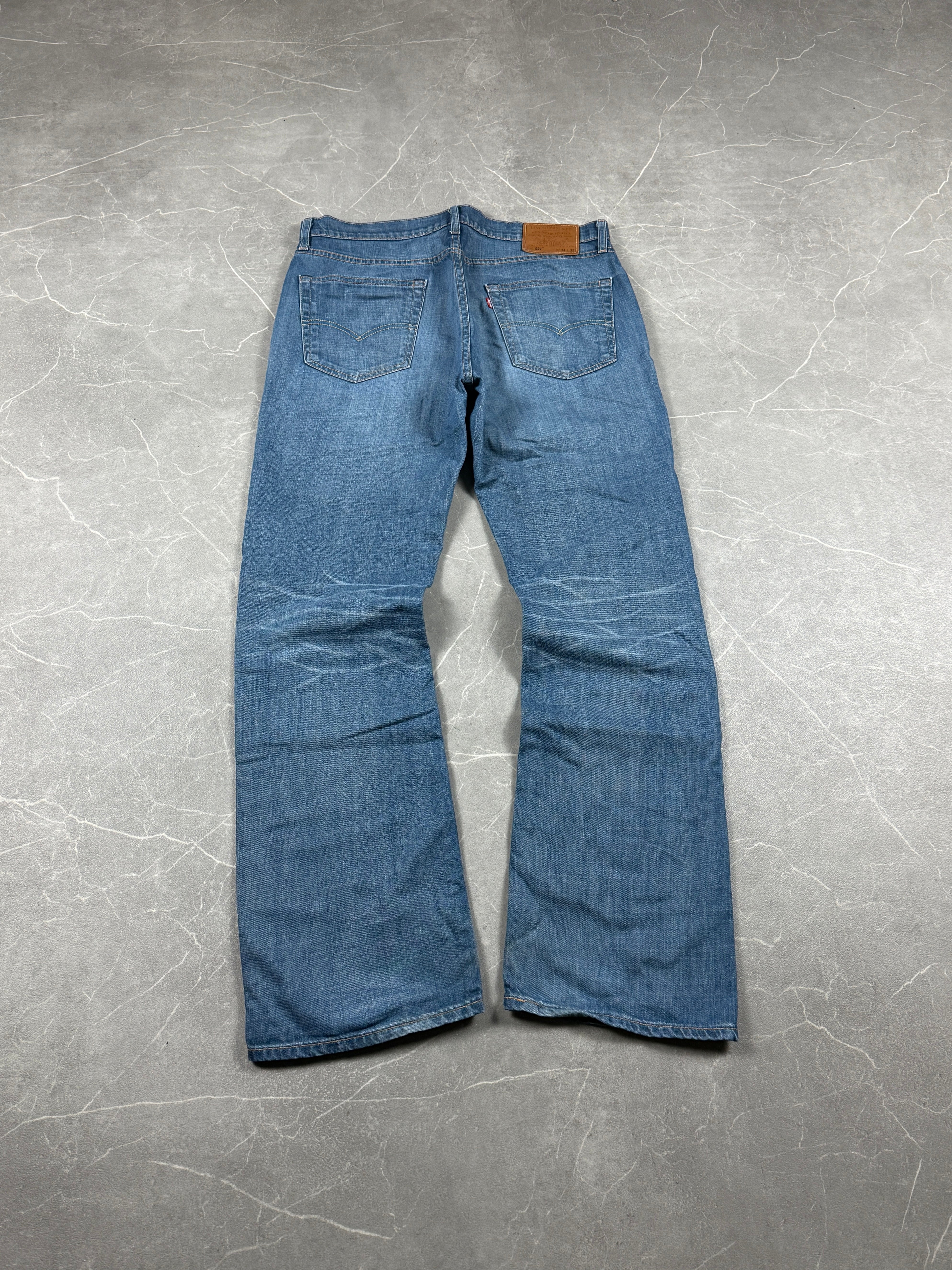 Levi's Bootcut Jeans (M)