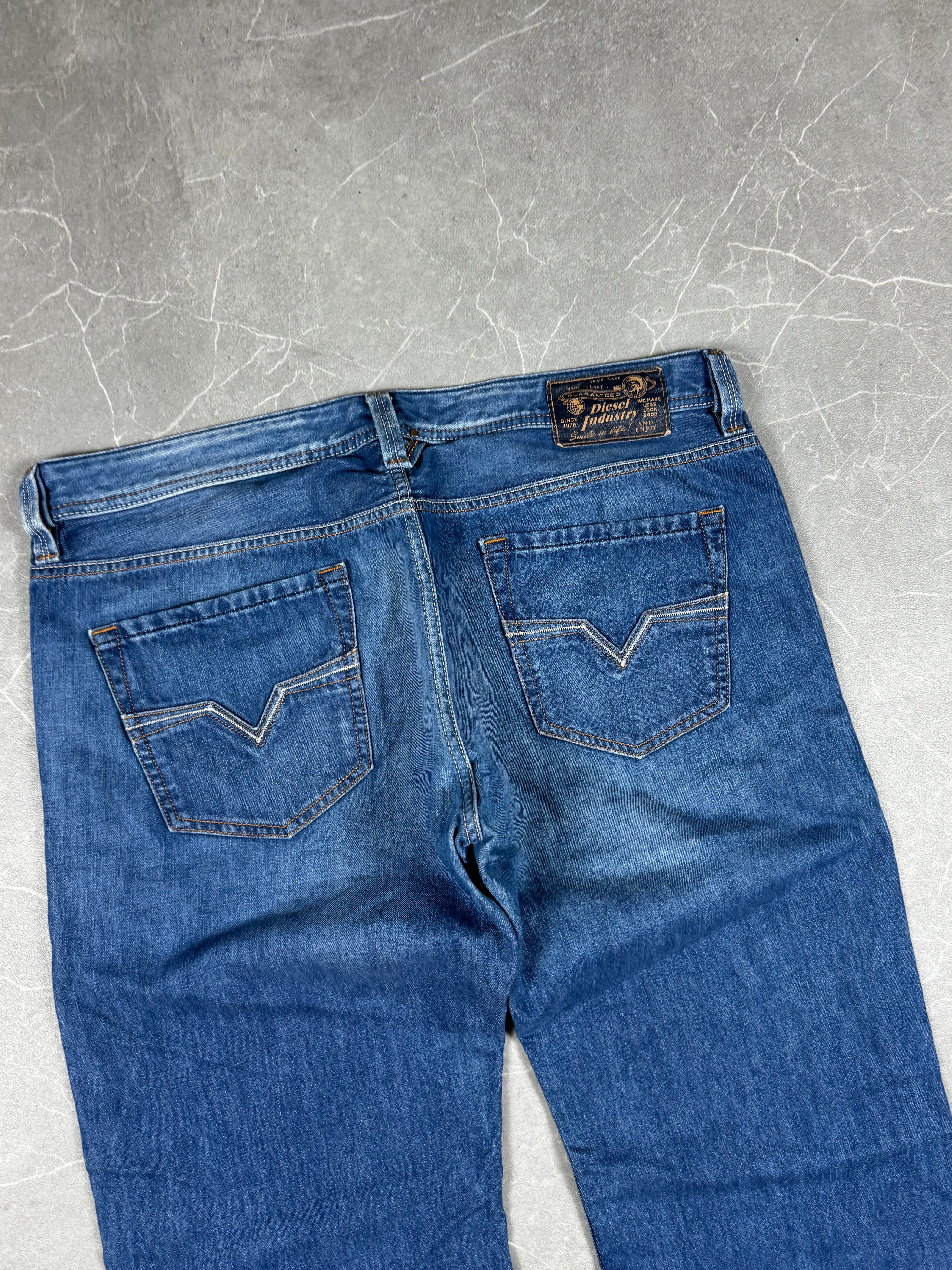 Diesel Bootcut Jeans (L)