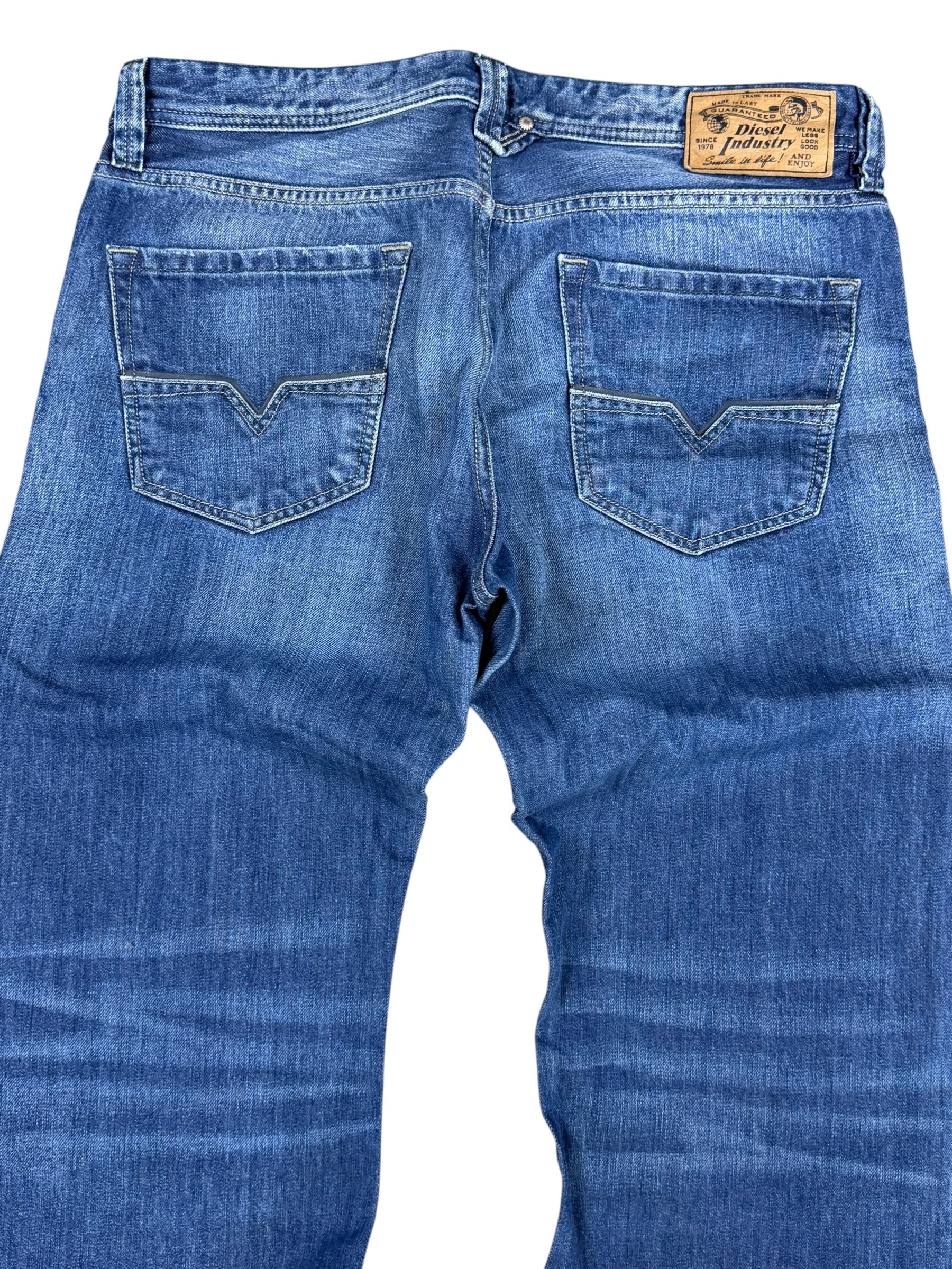 Diesel Straight-Fit Jeans (M)