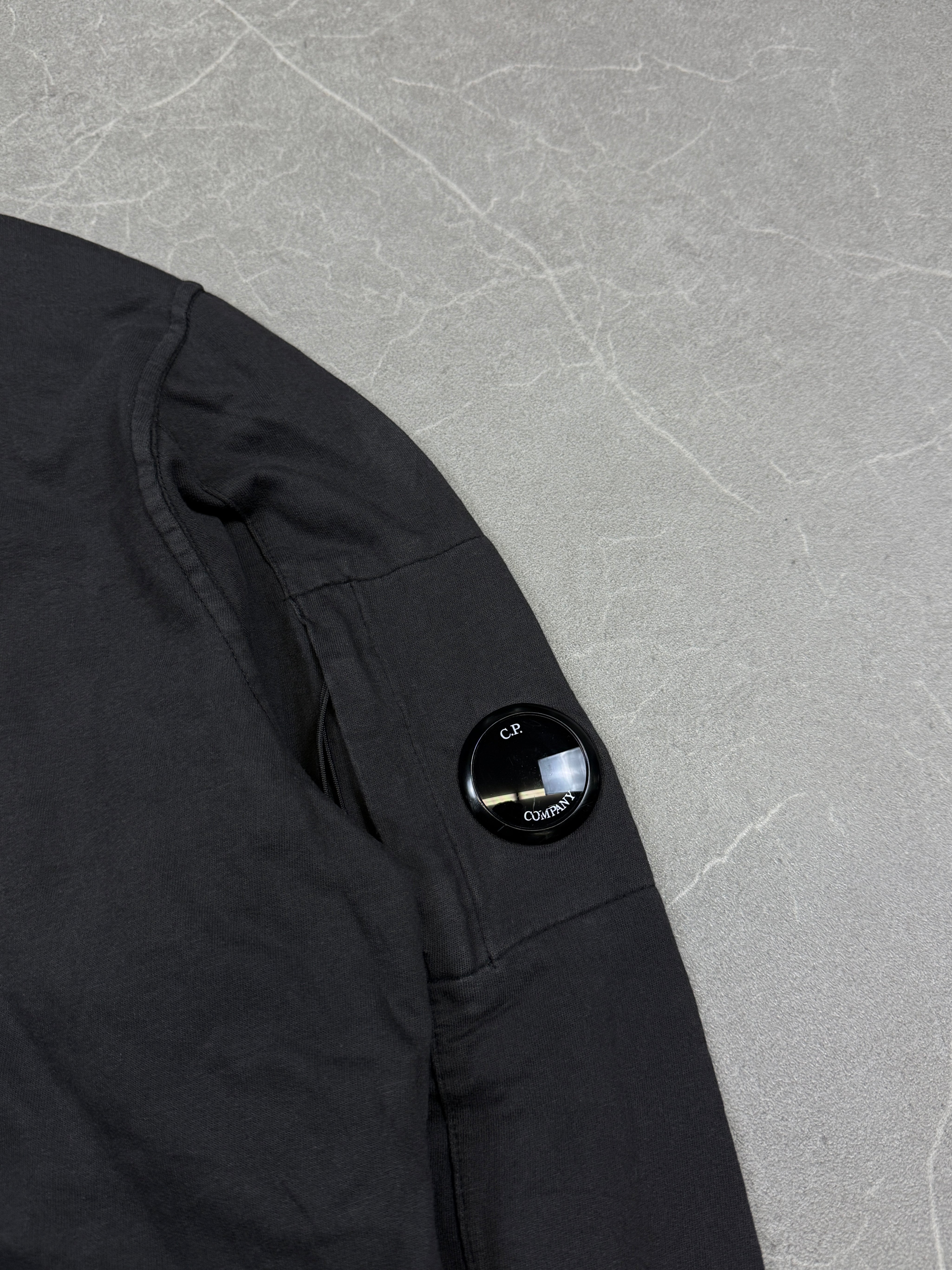 C.P. Comany lense Sweater (L)