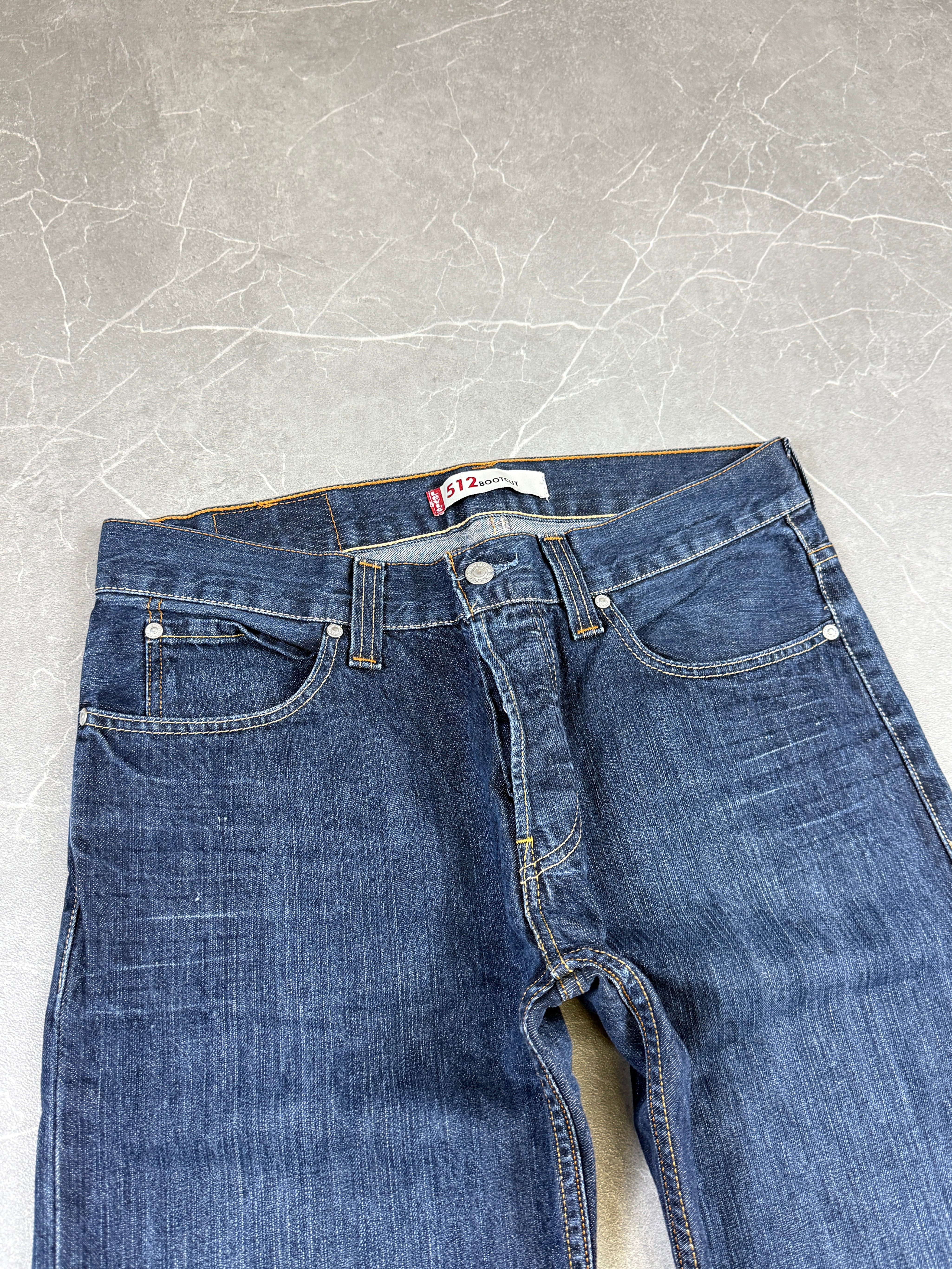 Levis Bootcut Jeans (S-M)