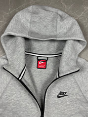 Nike Tech Fleece Jacke (S)