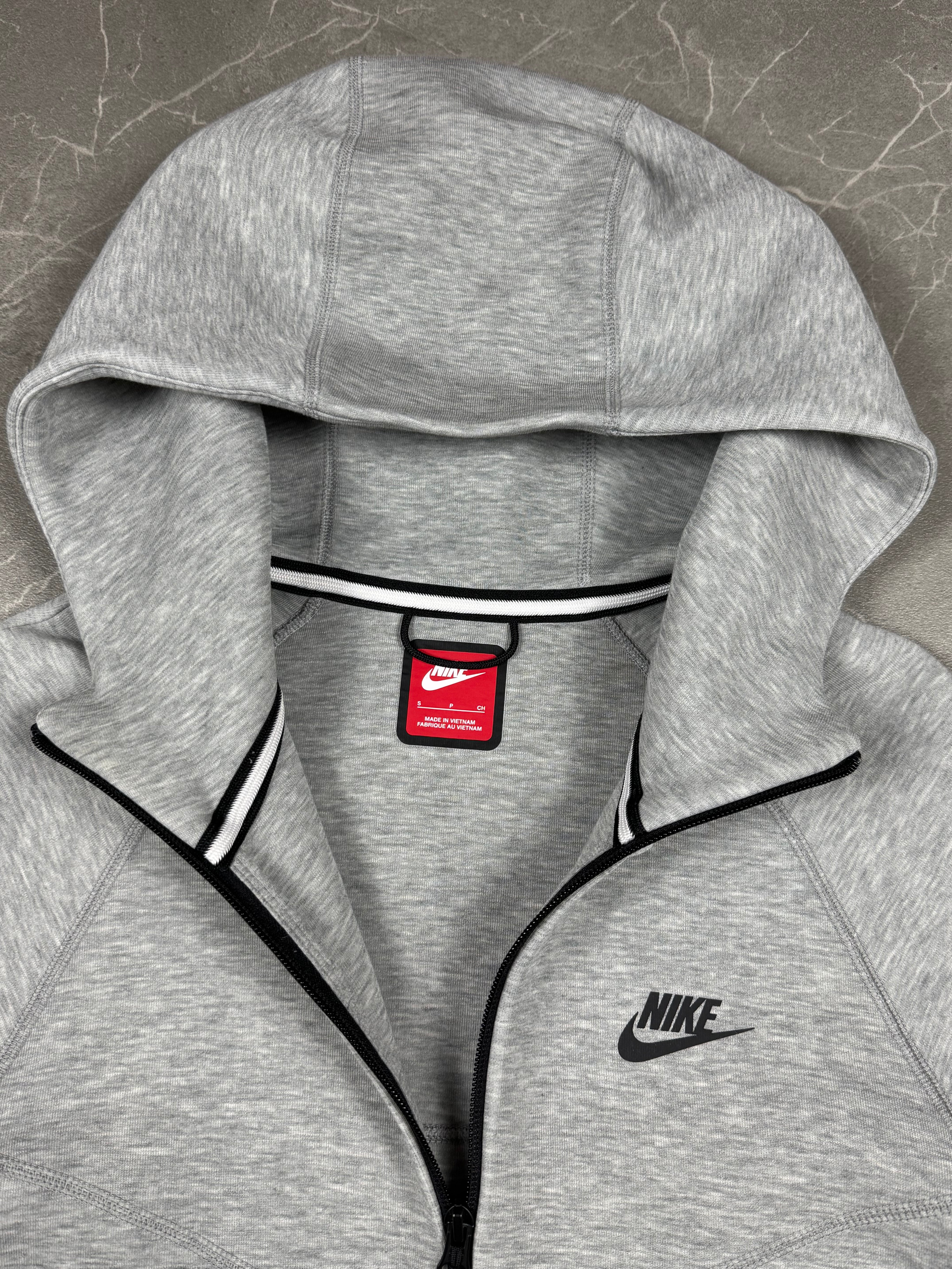 Nike Tech Fleece Jacke (S)