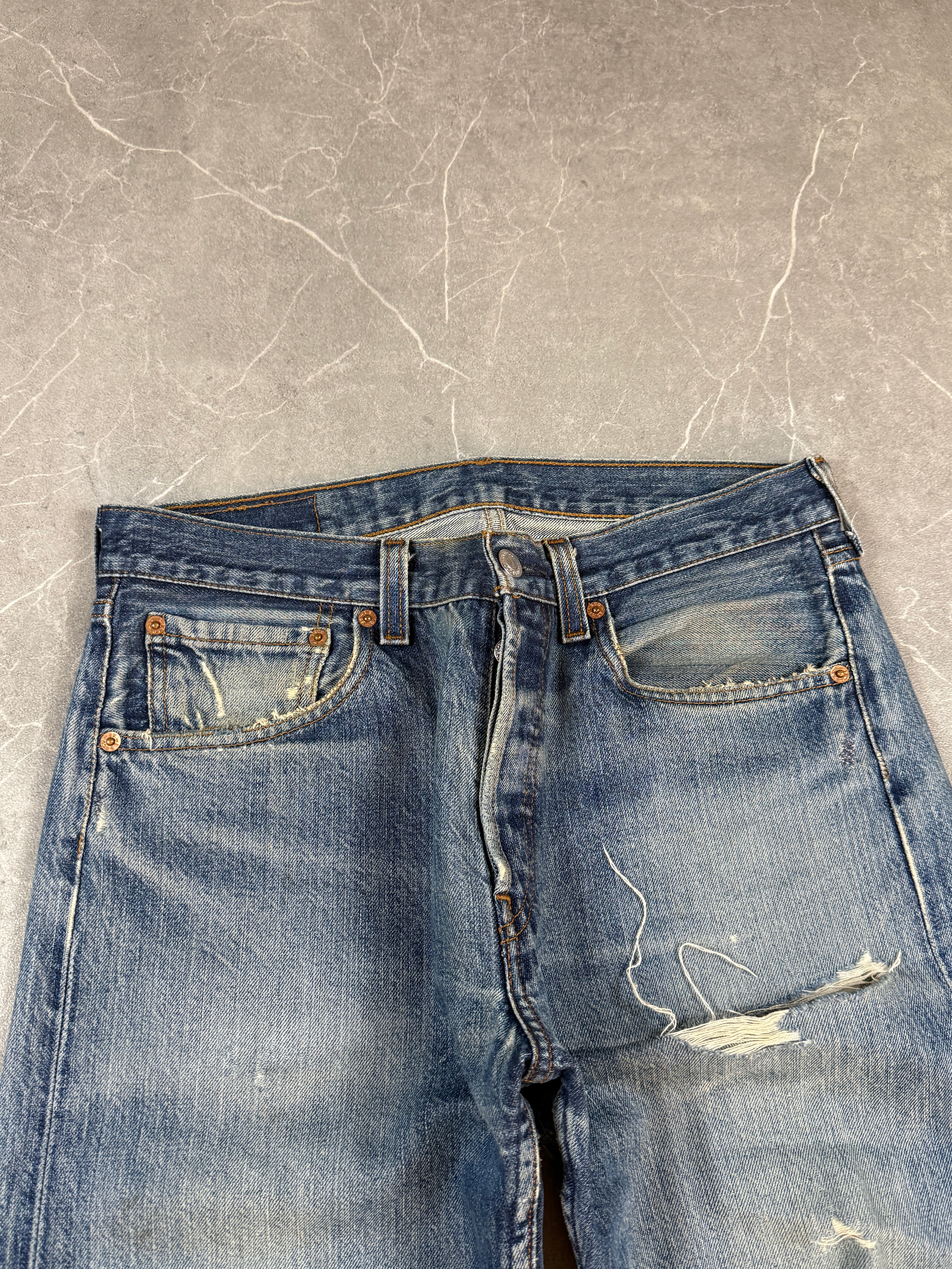 Levis 501 Washed Jeans (M)