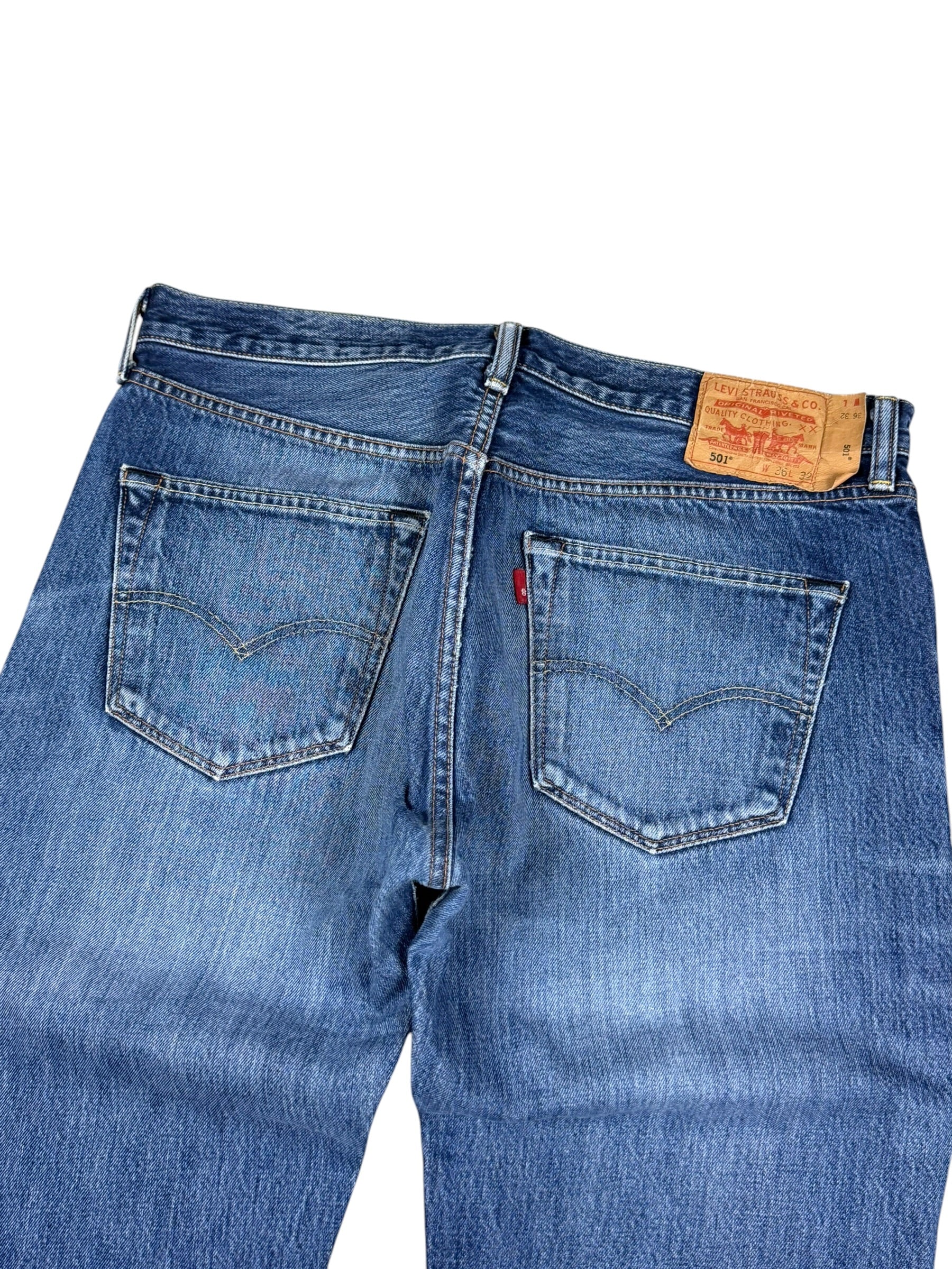 Levi’s 501 Straight-Fit Jeans (S)
