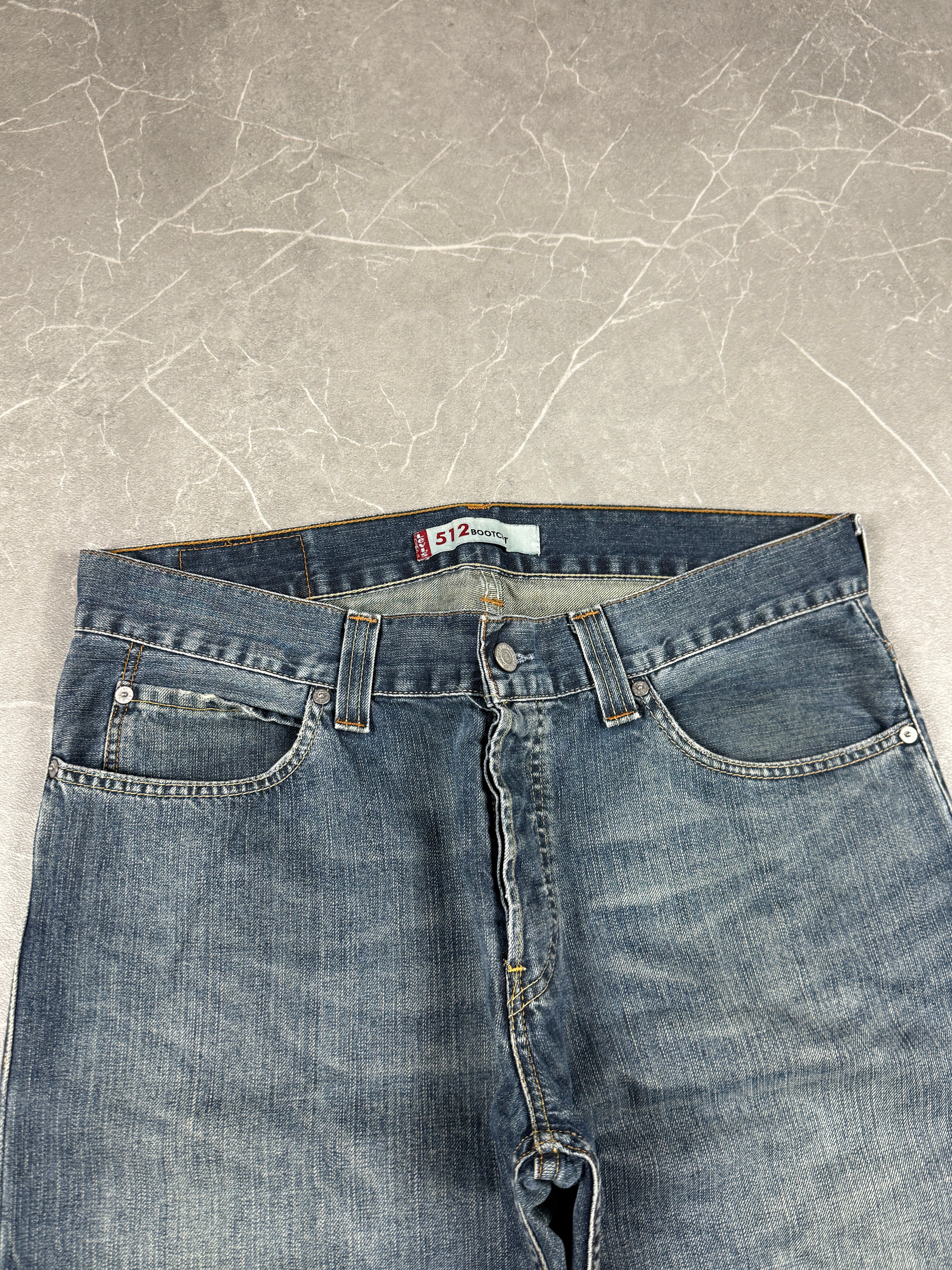 Levis Bootcut Jeans (M-L)