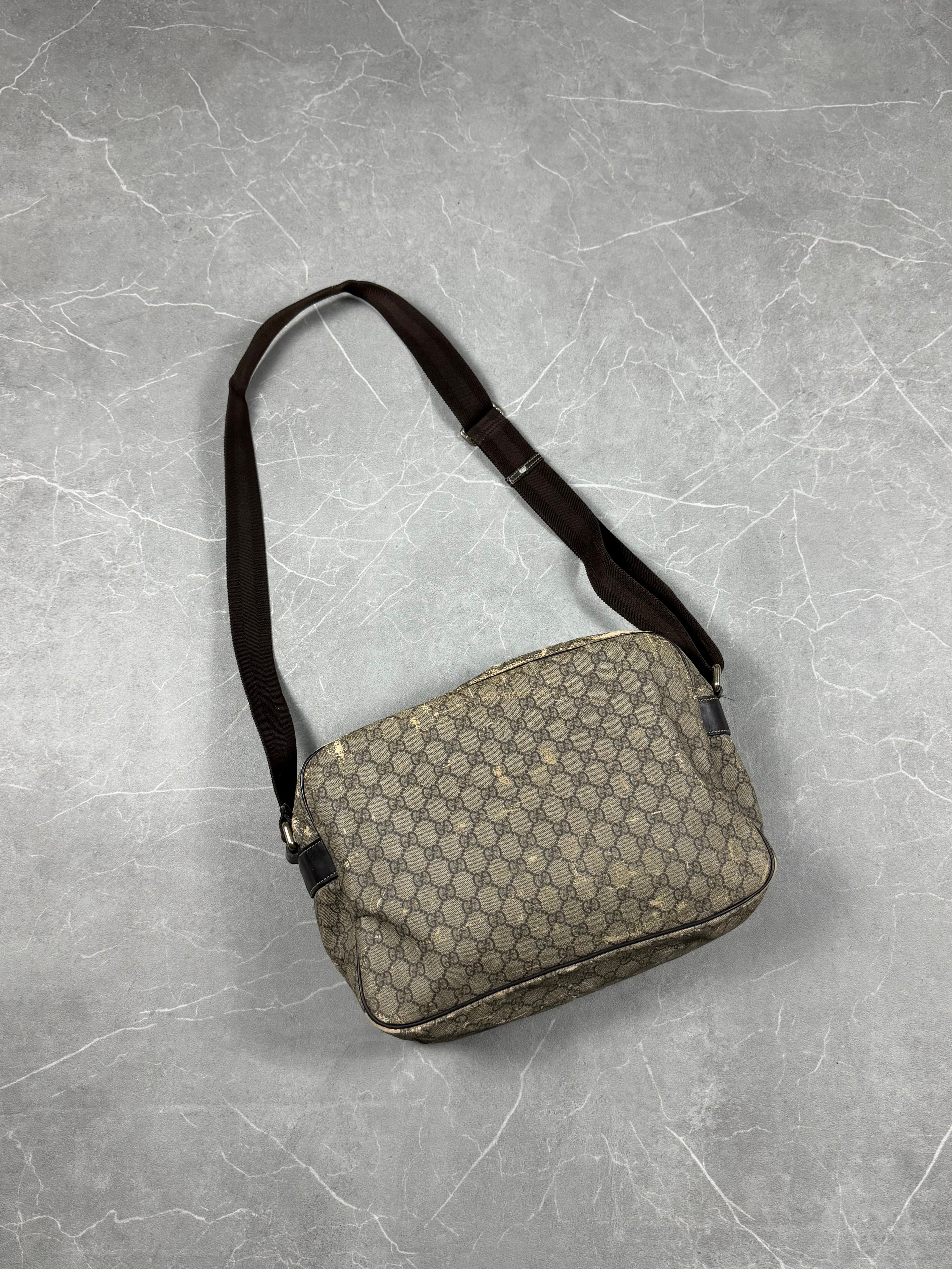 Vintage Gucci GG Supreme Messenger Bag