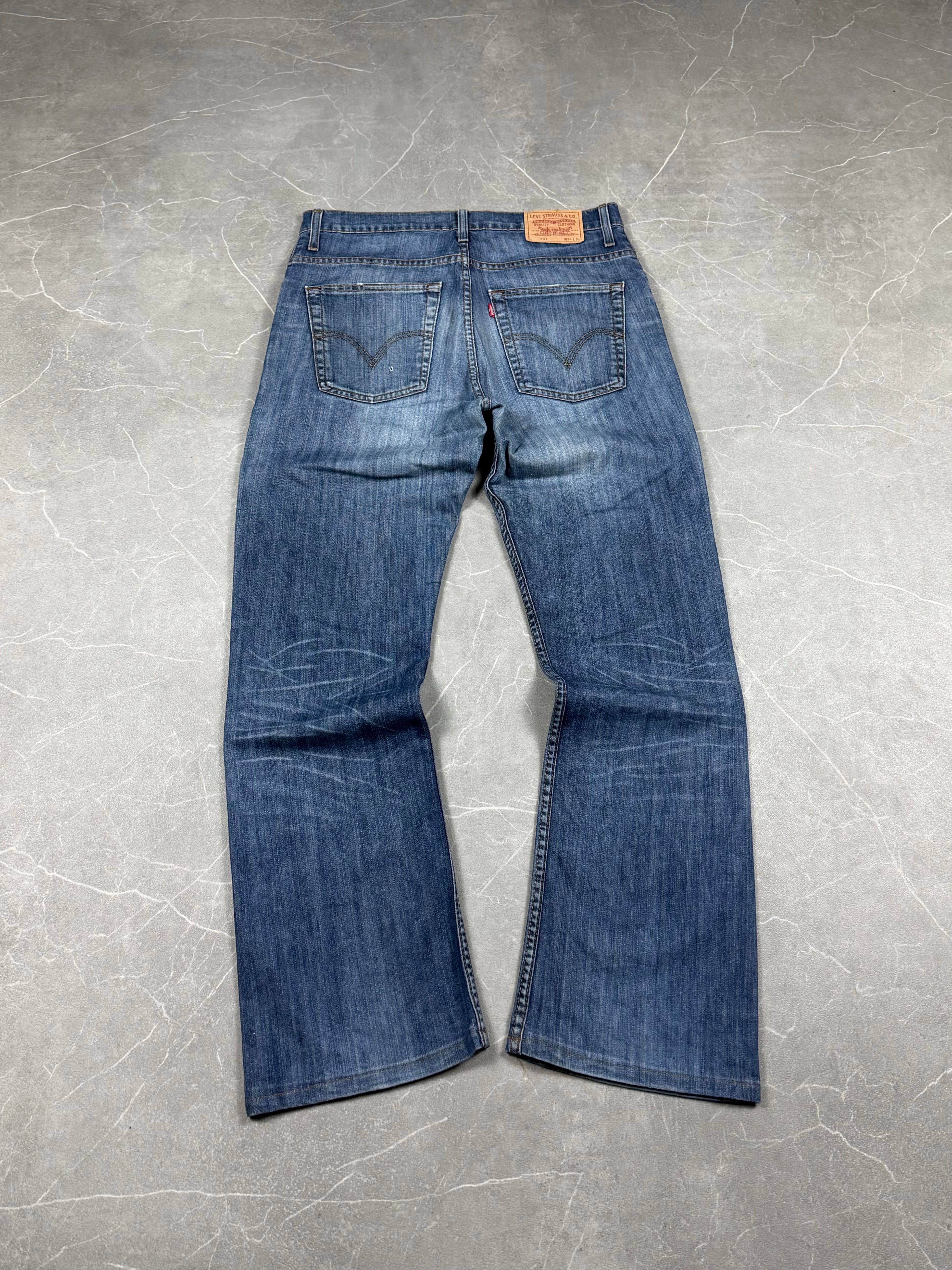 Levi’s Bootcut Jeans (M)