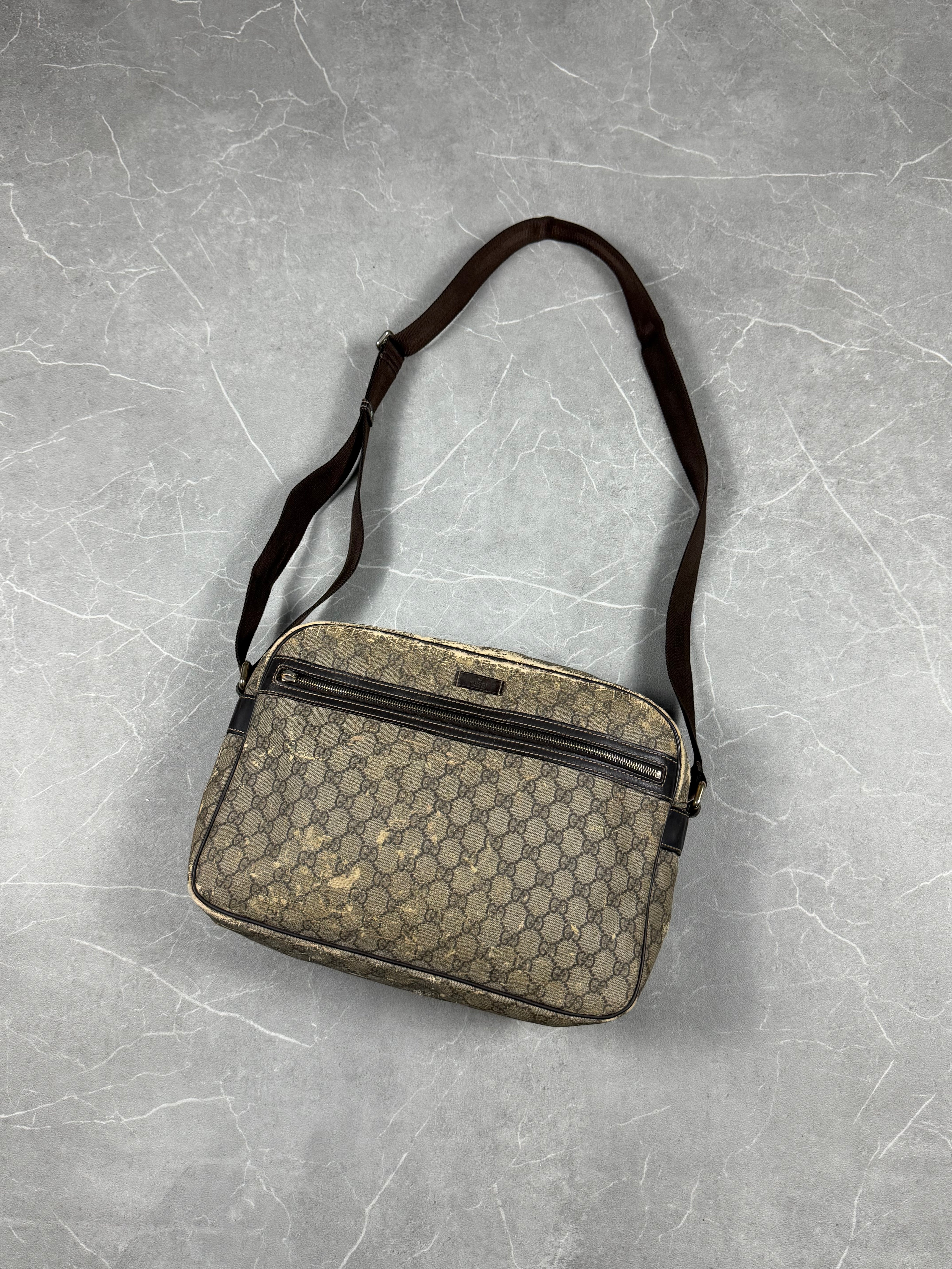Vintage Gucci GG Supreme Messenger Bag