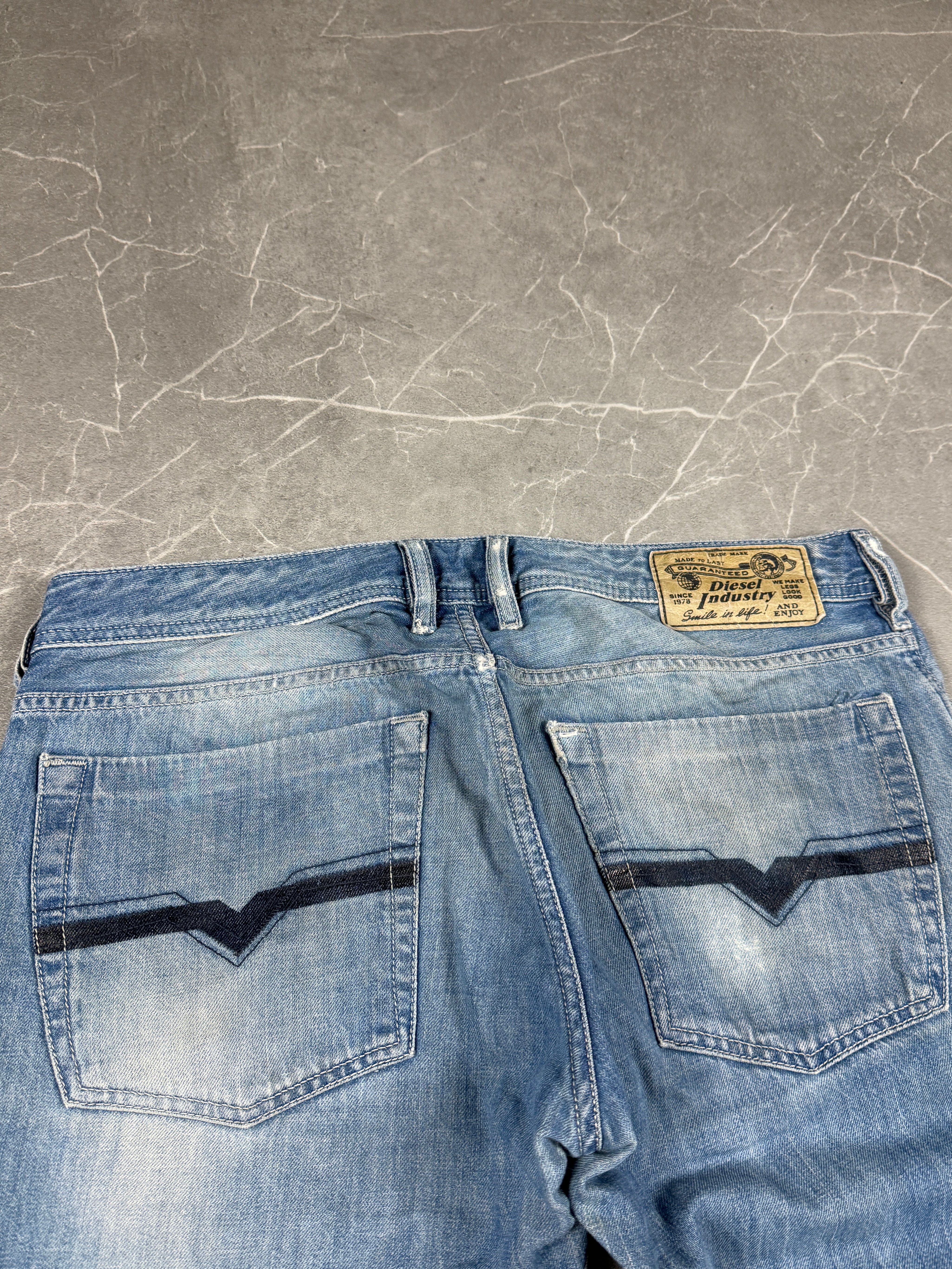 Diesel washed Jeans (M-L)