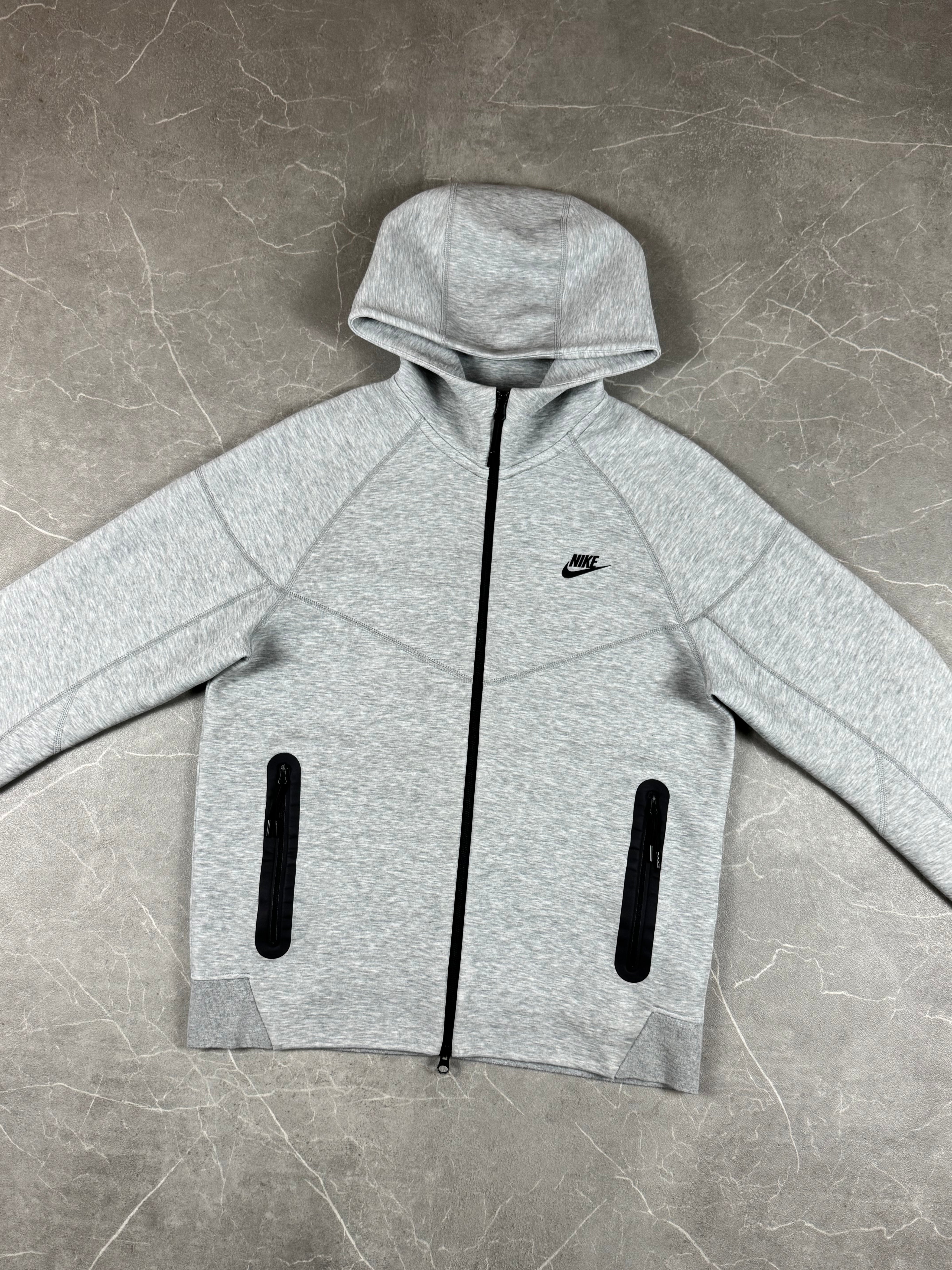 Nike Tech (M)
