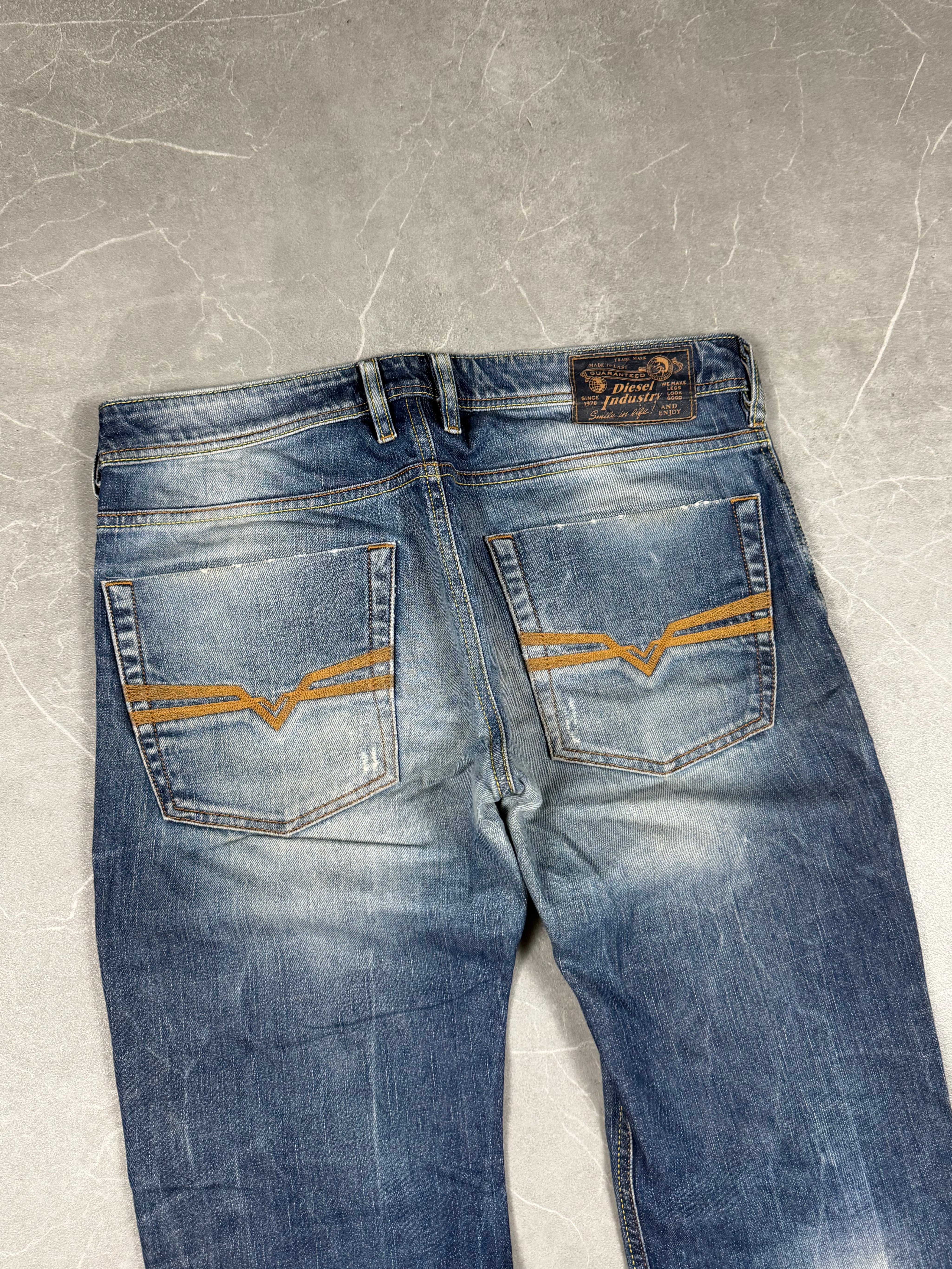 Diesel washed Bootcut Jeans (S)