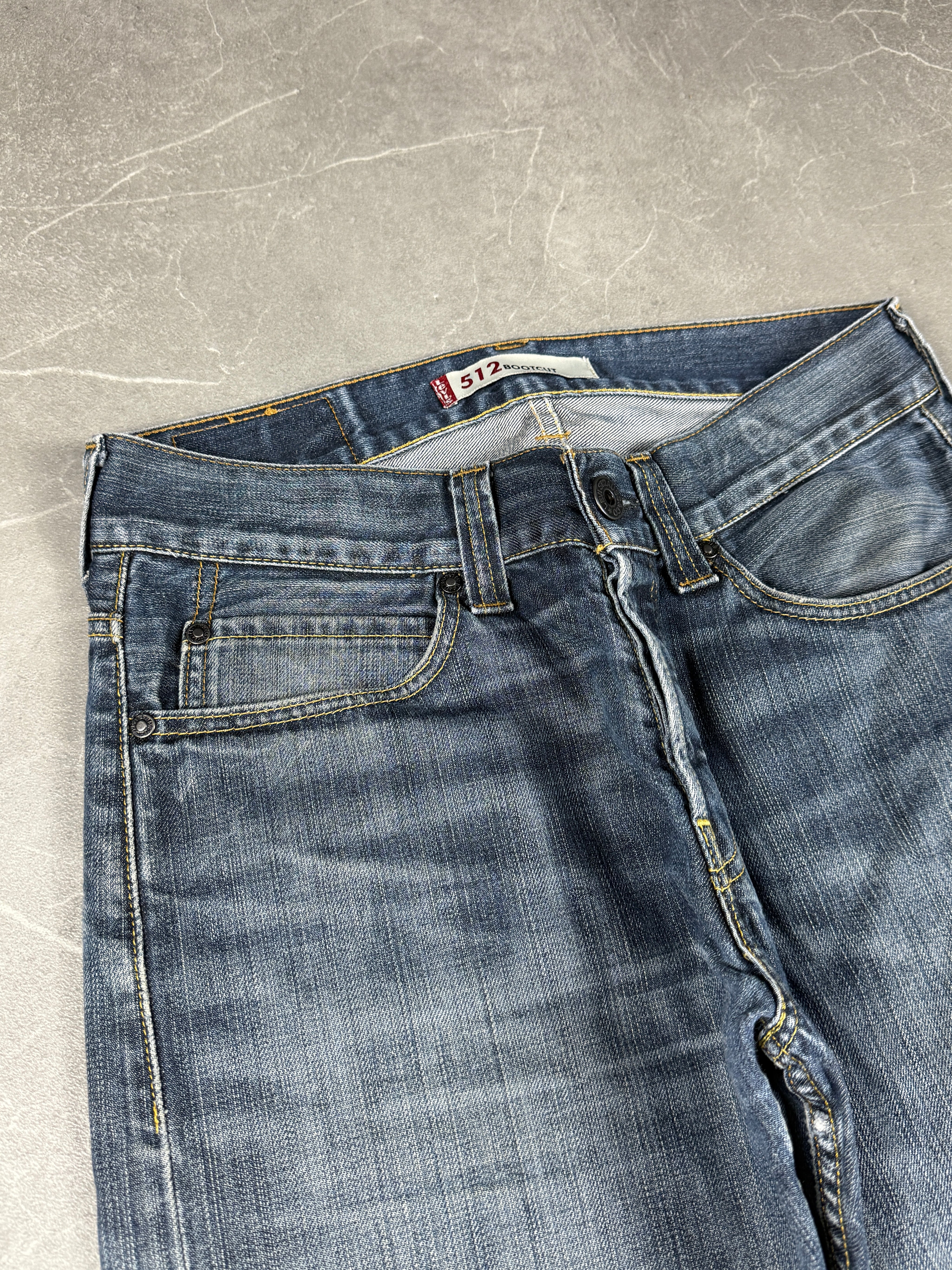 Levis Bootcut Jeans (M)