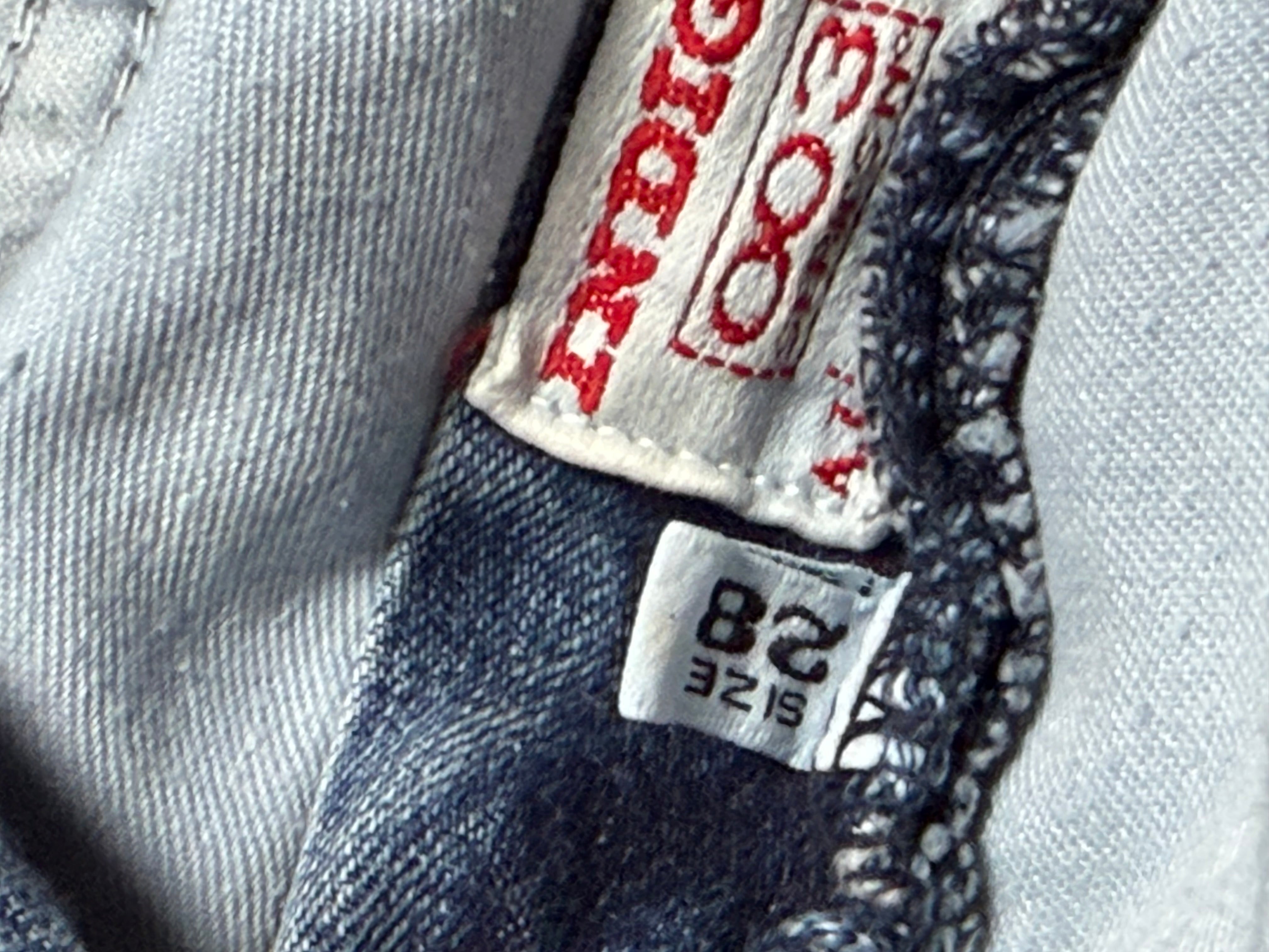 Armani Straight Jeans (Womens gr. 28)