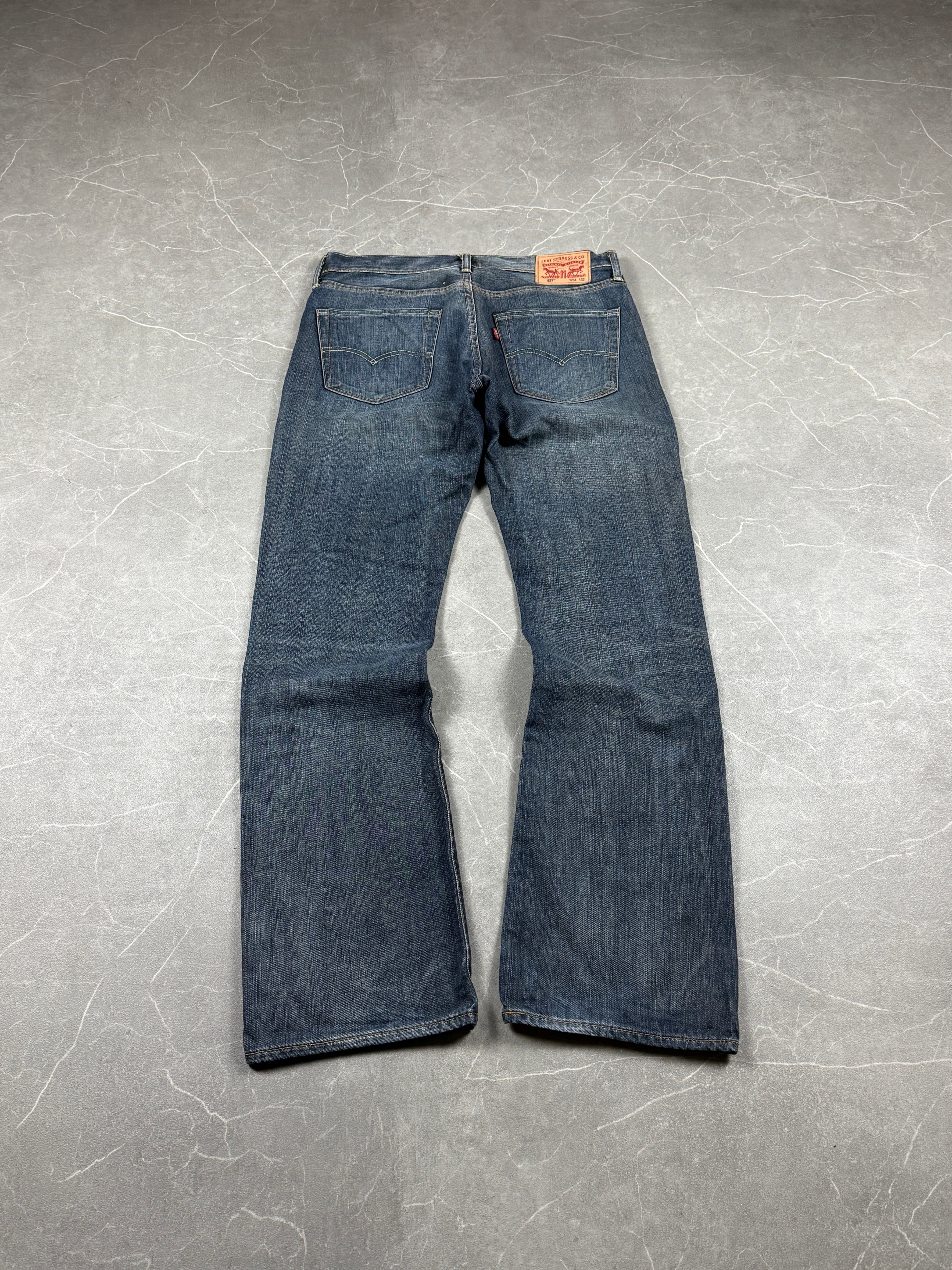 Levis Bootcut Jeans (S-M)