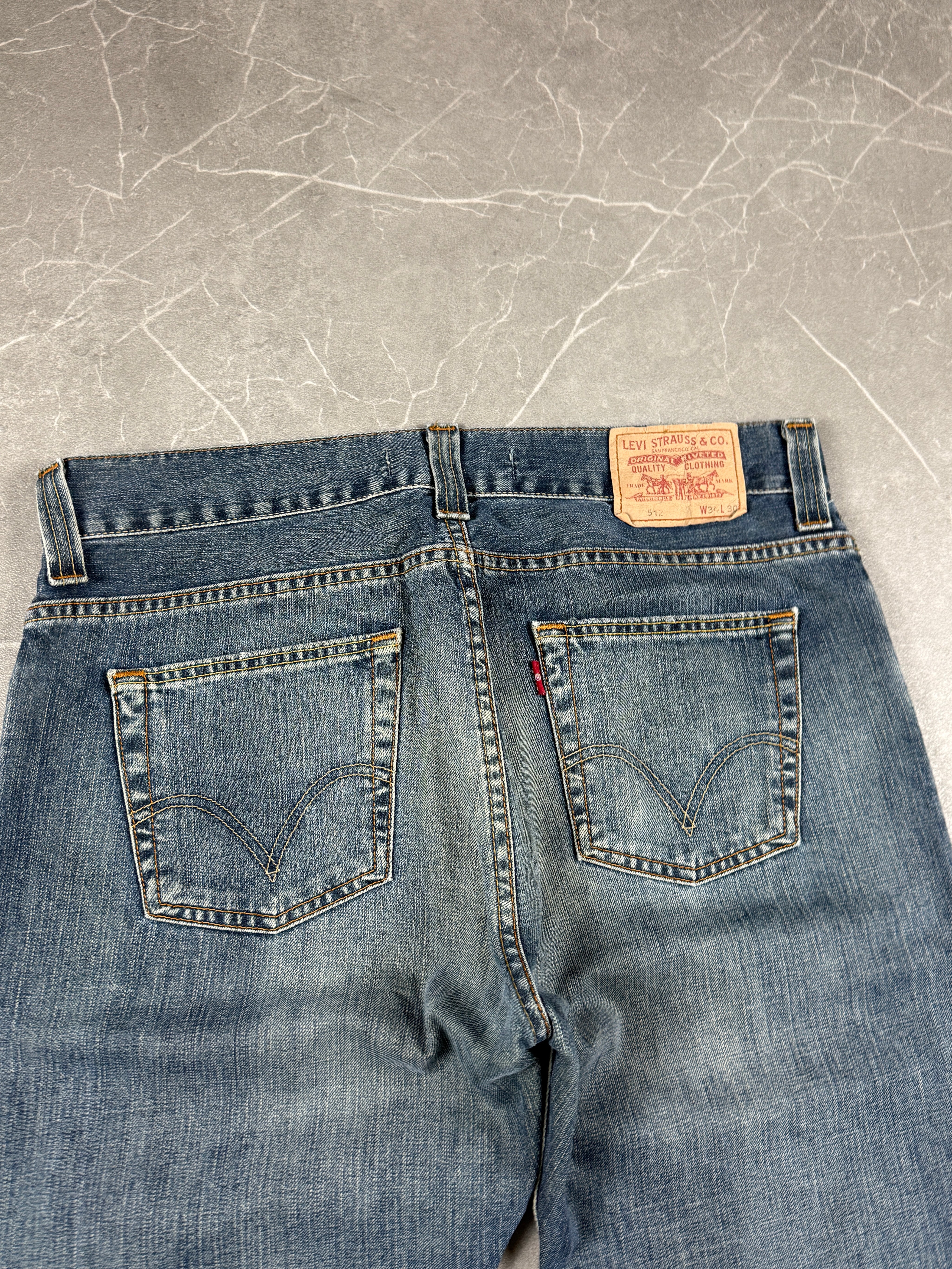 Levis Bootcut Jeans (M-L)