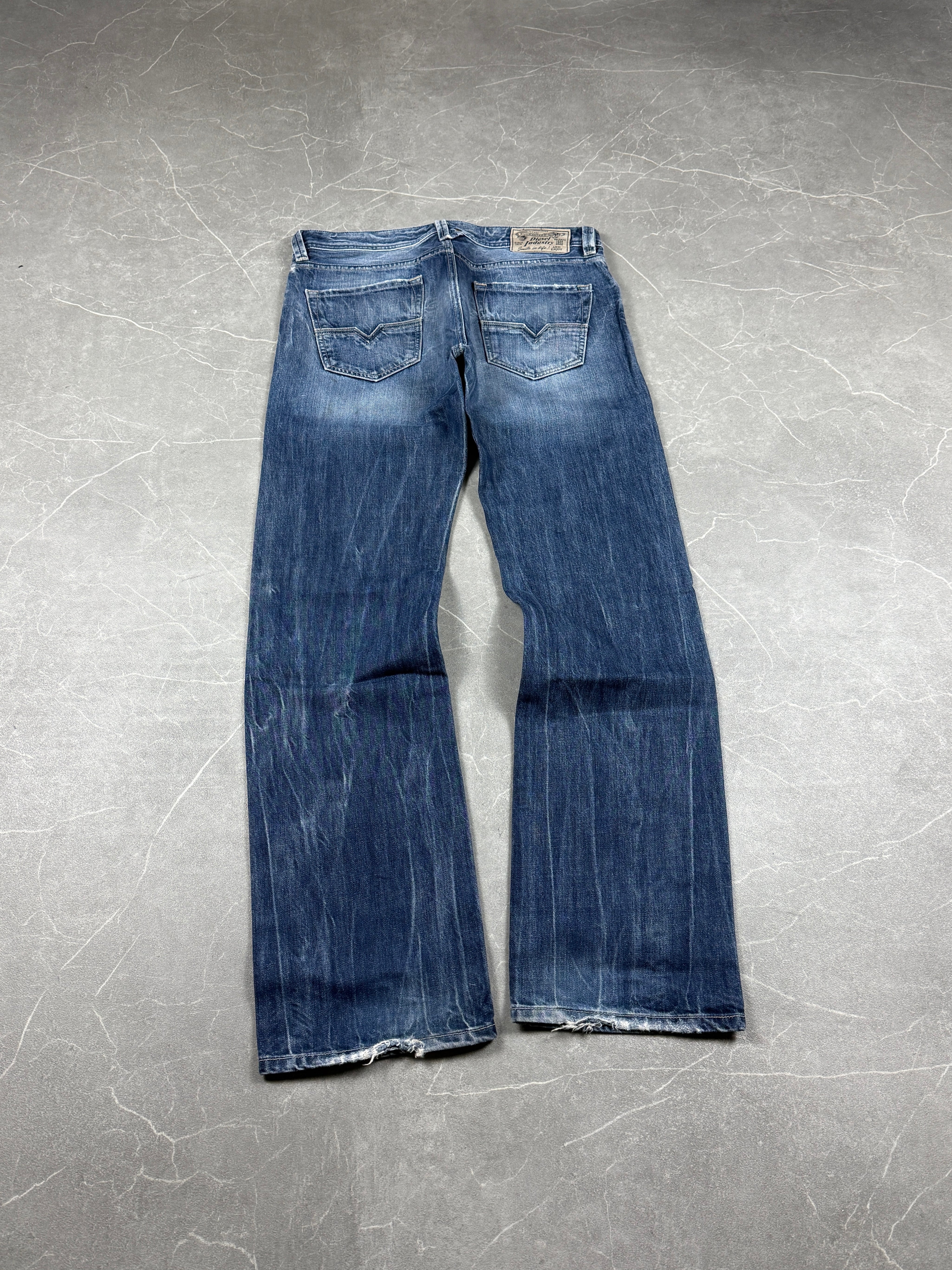 Diesel washed jeans (M)