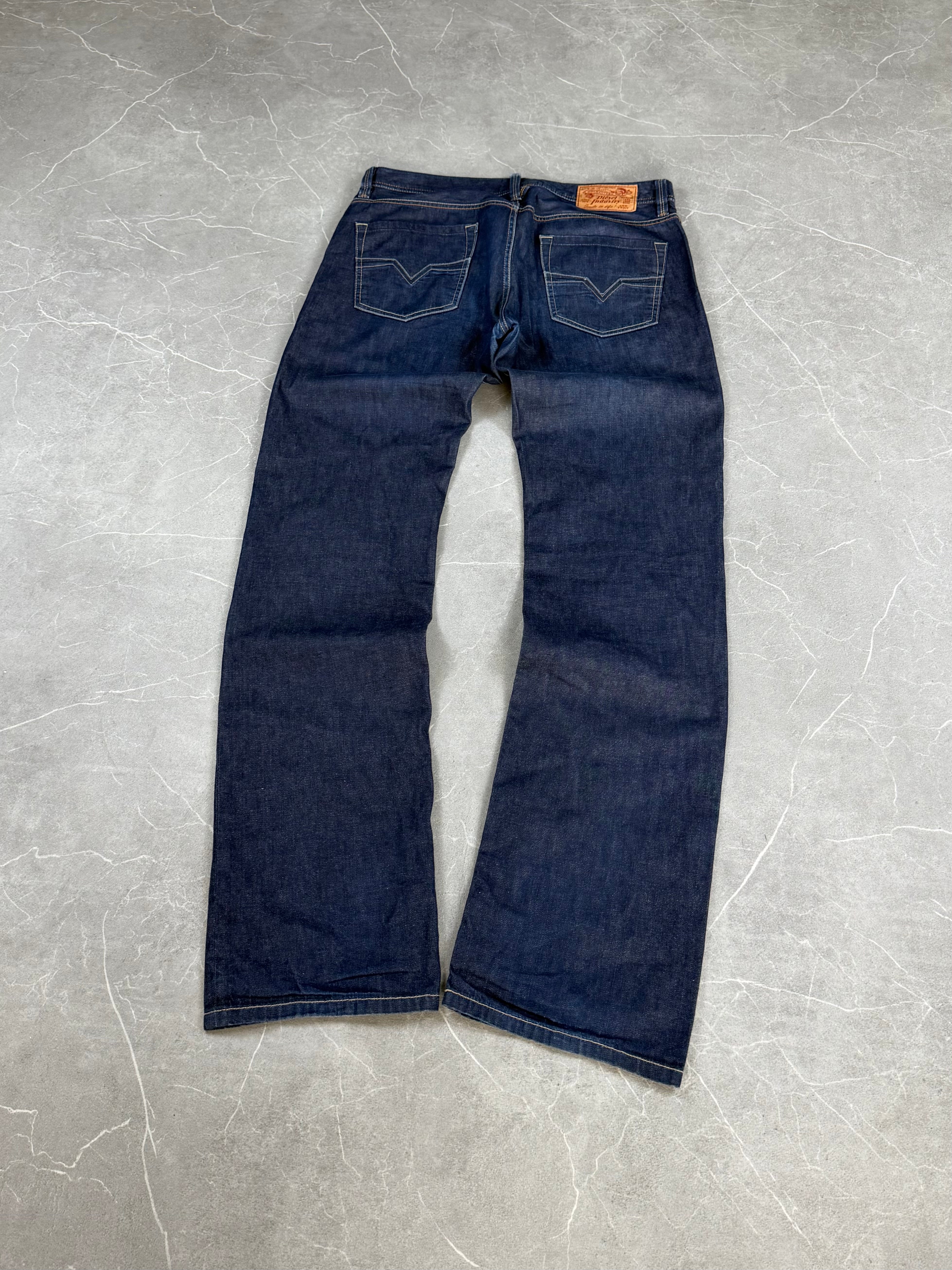 Diesel Vintage Straight Fit Jeans (L)