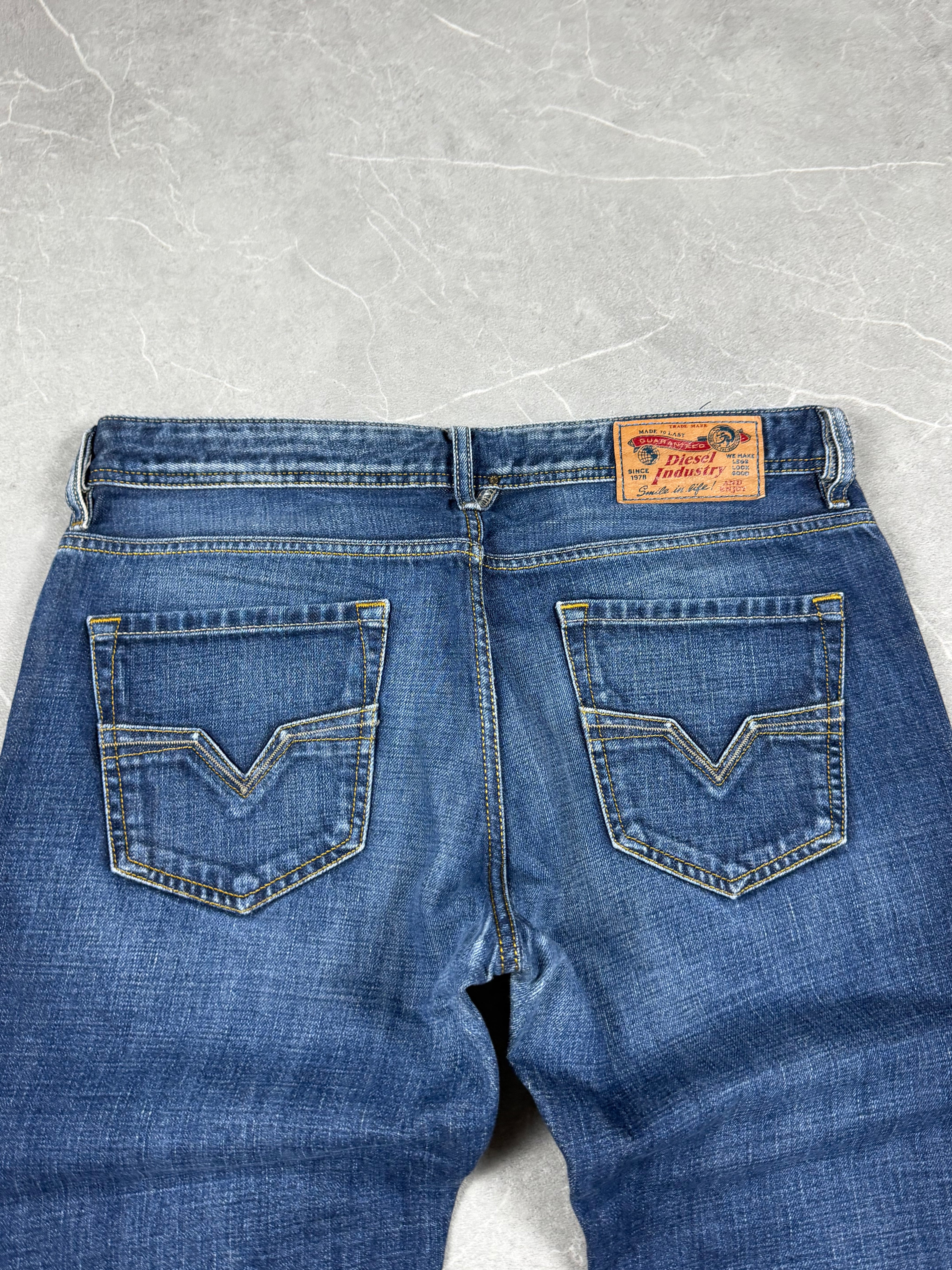 Vintage Diesel Straight Fit Jeans (M-L)