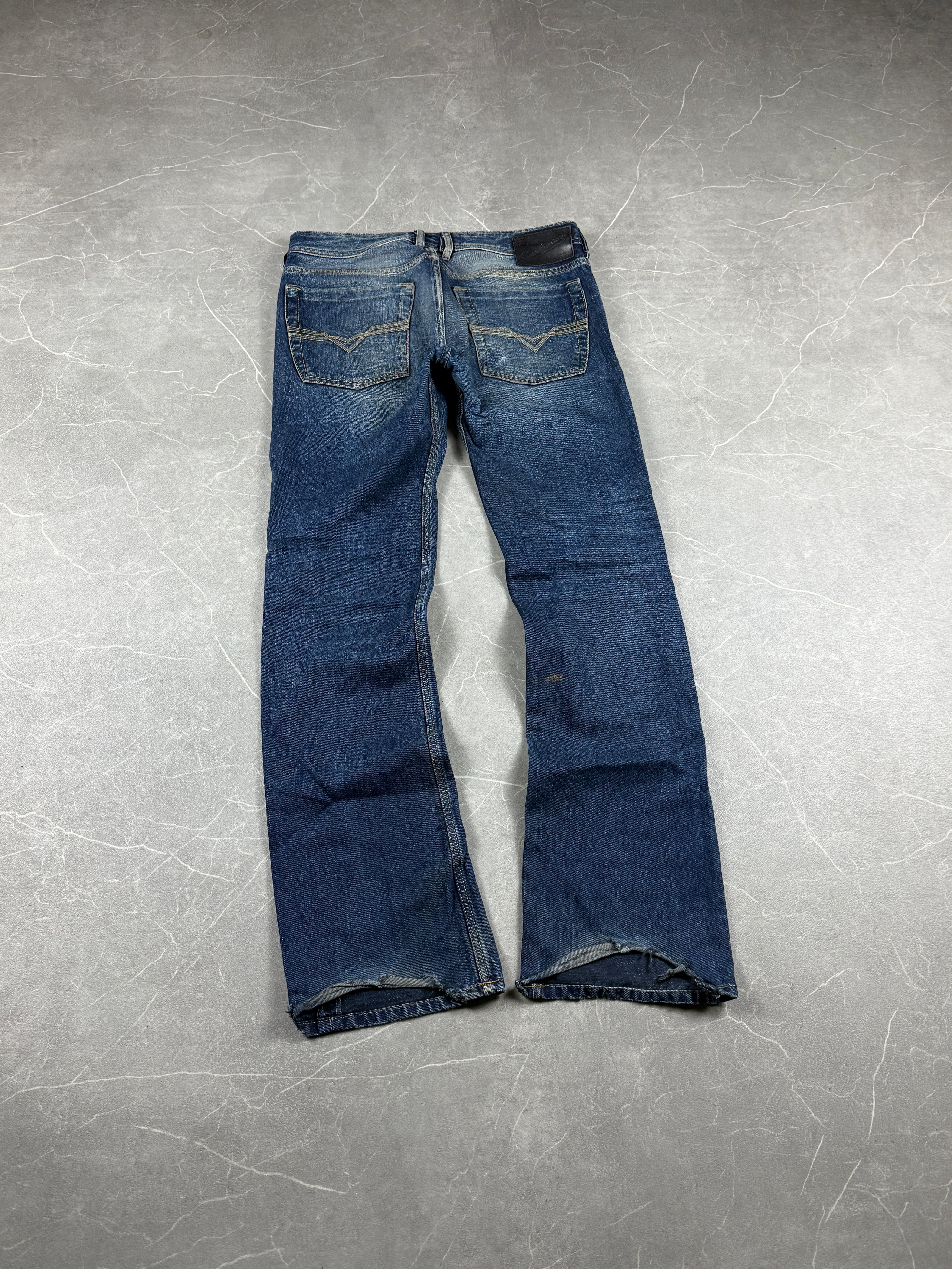 Diesel Bootcut Jeans (M-L)